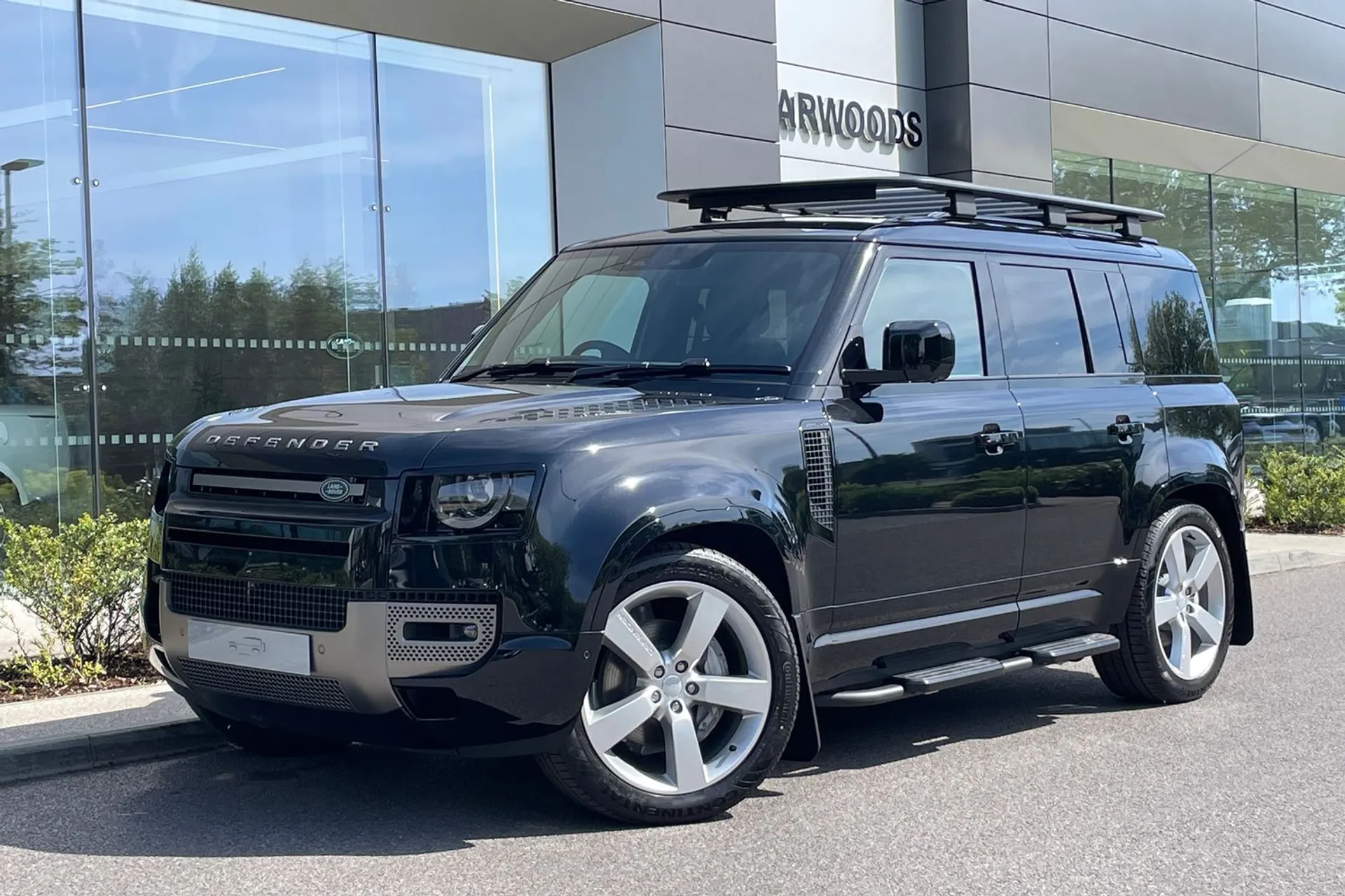 LAND ROVER Defender 110 thumbnail image number 18