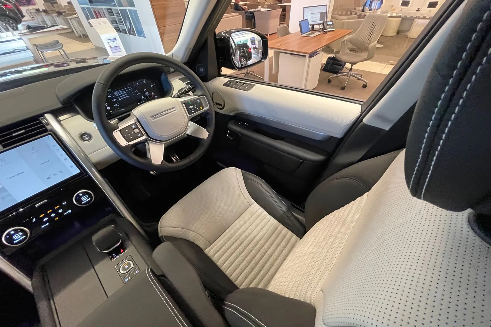 LAND ROVER DISCOVERY thumbnail image number 14