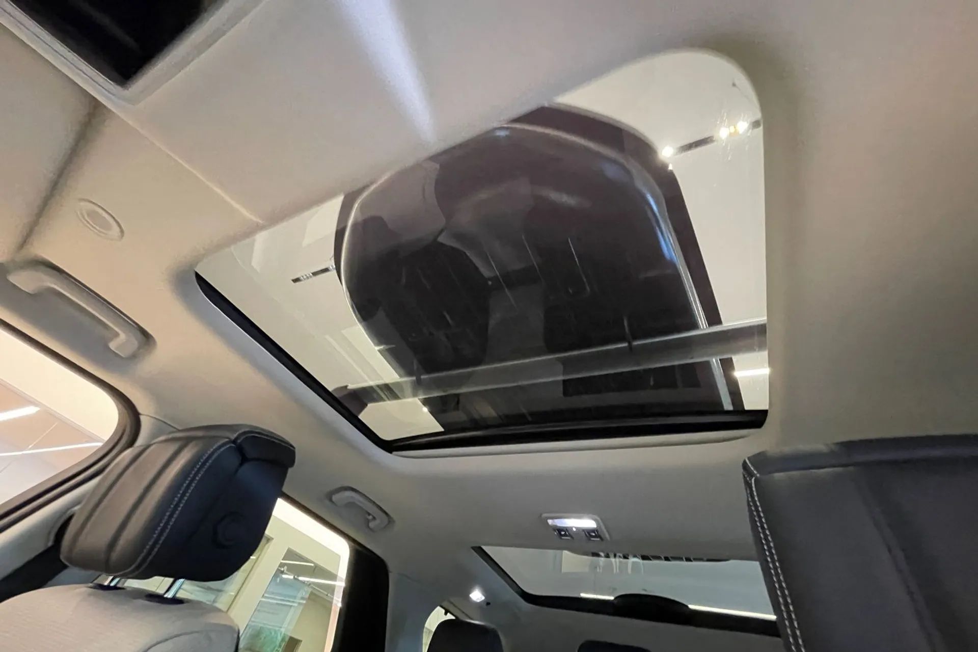 LAND ROVER DISCOVERY thumbnail image number 5