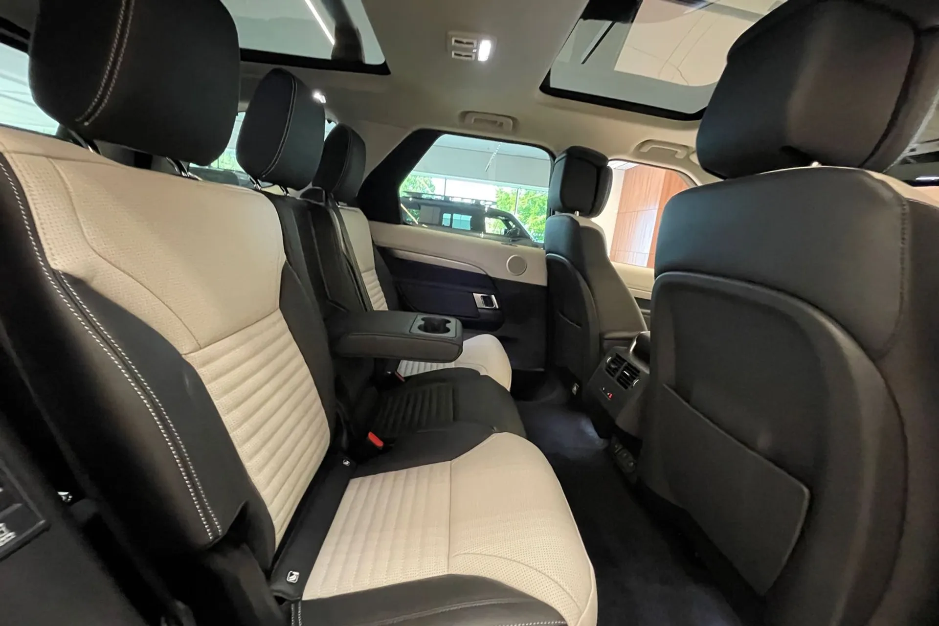 LAND ROVER DISCOVERY thumbnail image number 48