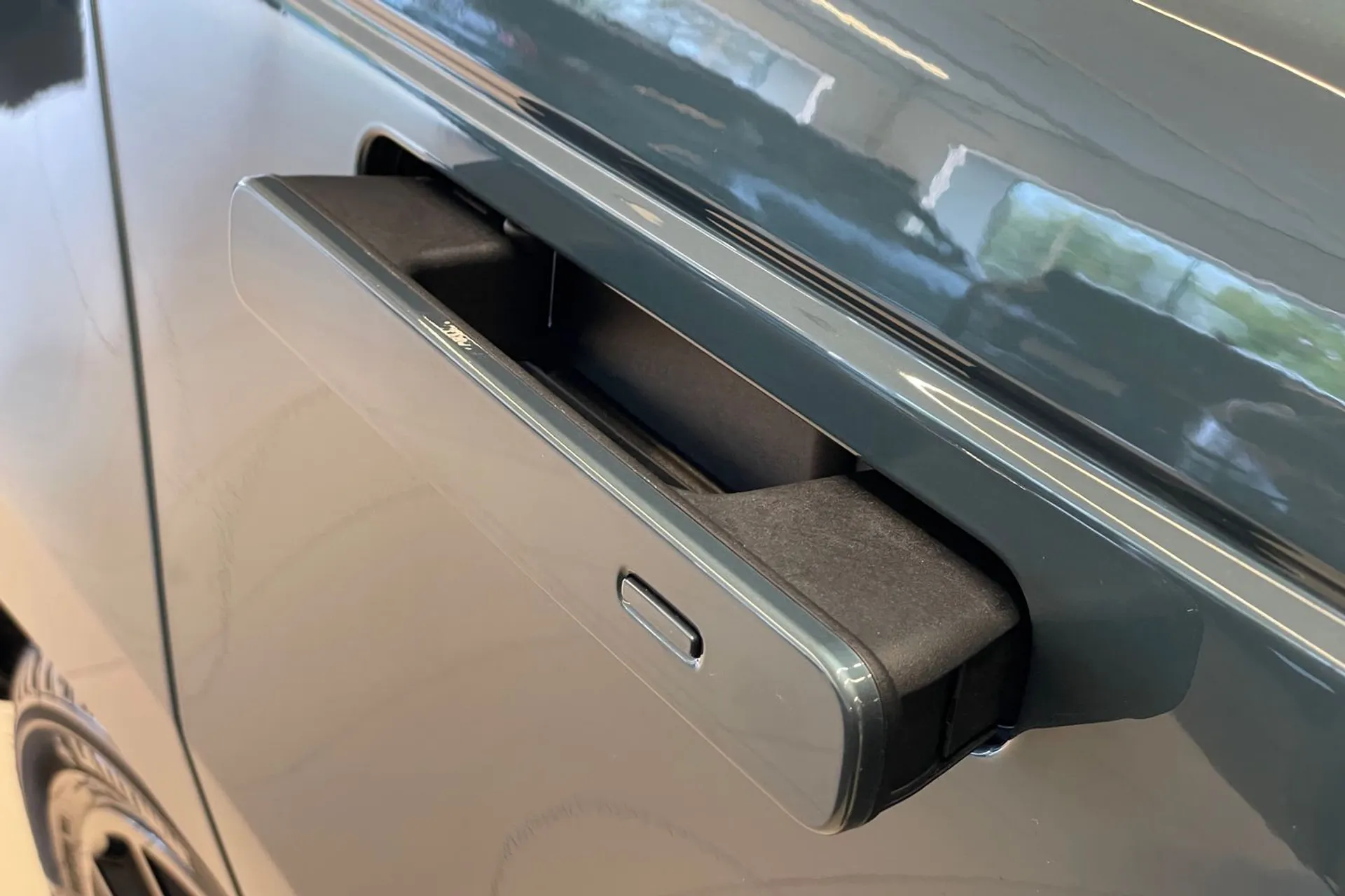 LAND ROVER RANGE ROVER VELAR thumbnail image number 38
