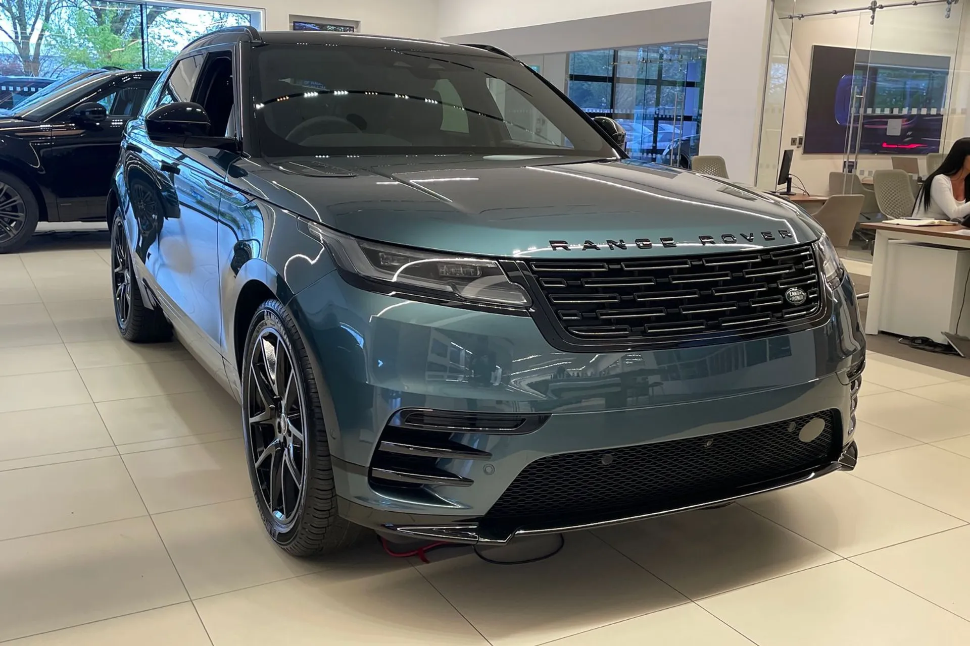 LAND ROVER RANGE ROVER VELAR focused image