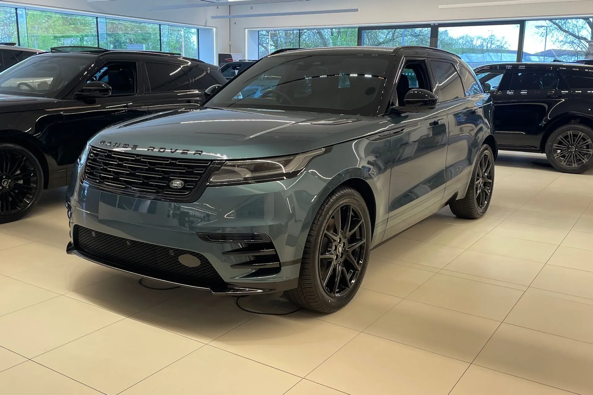 LAND ROVER RANGE ROVER VELAR thumbnail image number 7