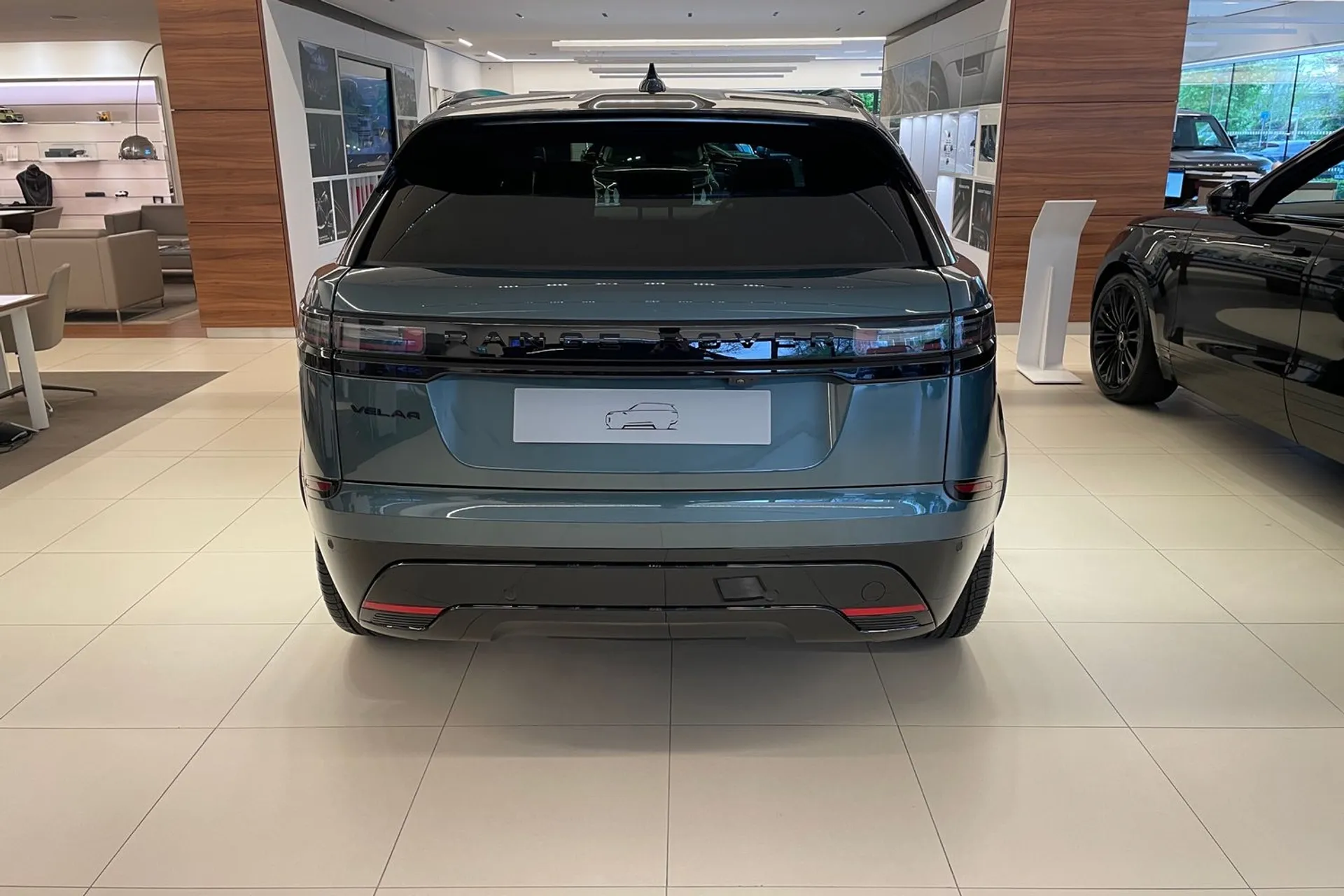 LAND ROVER RANGE ROVER VELAR thumbnail image number 8