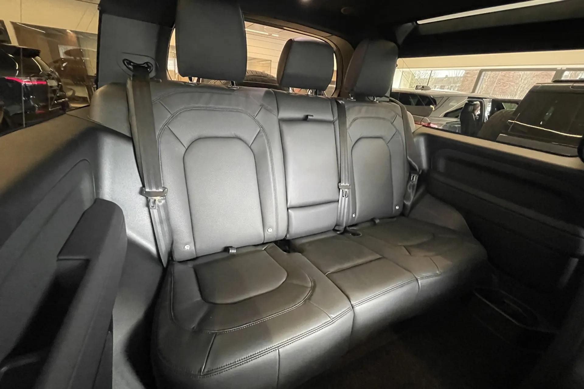 LAND ROVER Defender 90 thumbnail image number 22