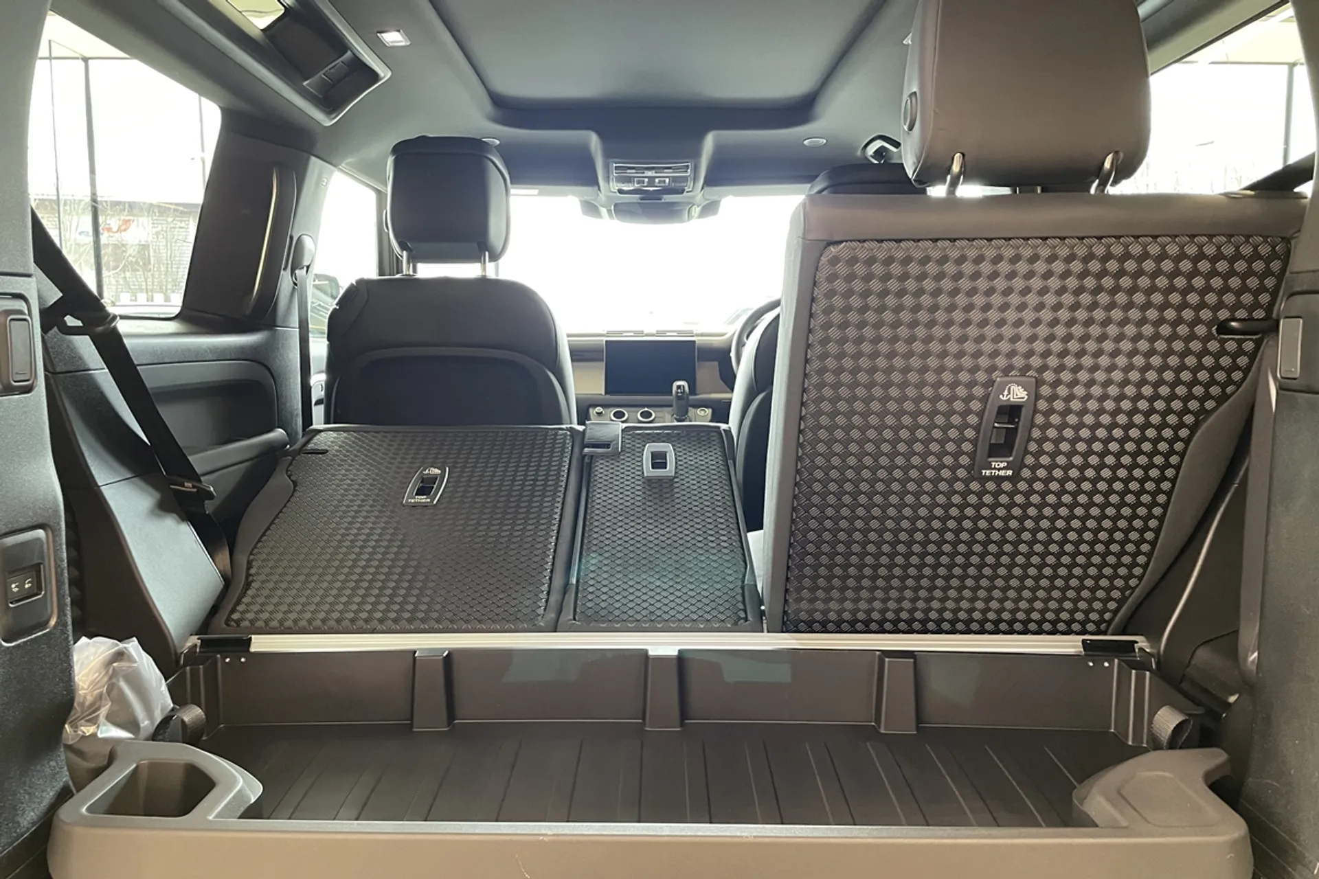LAND ROVER Defender 90 thumbnail image number 28