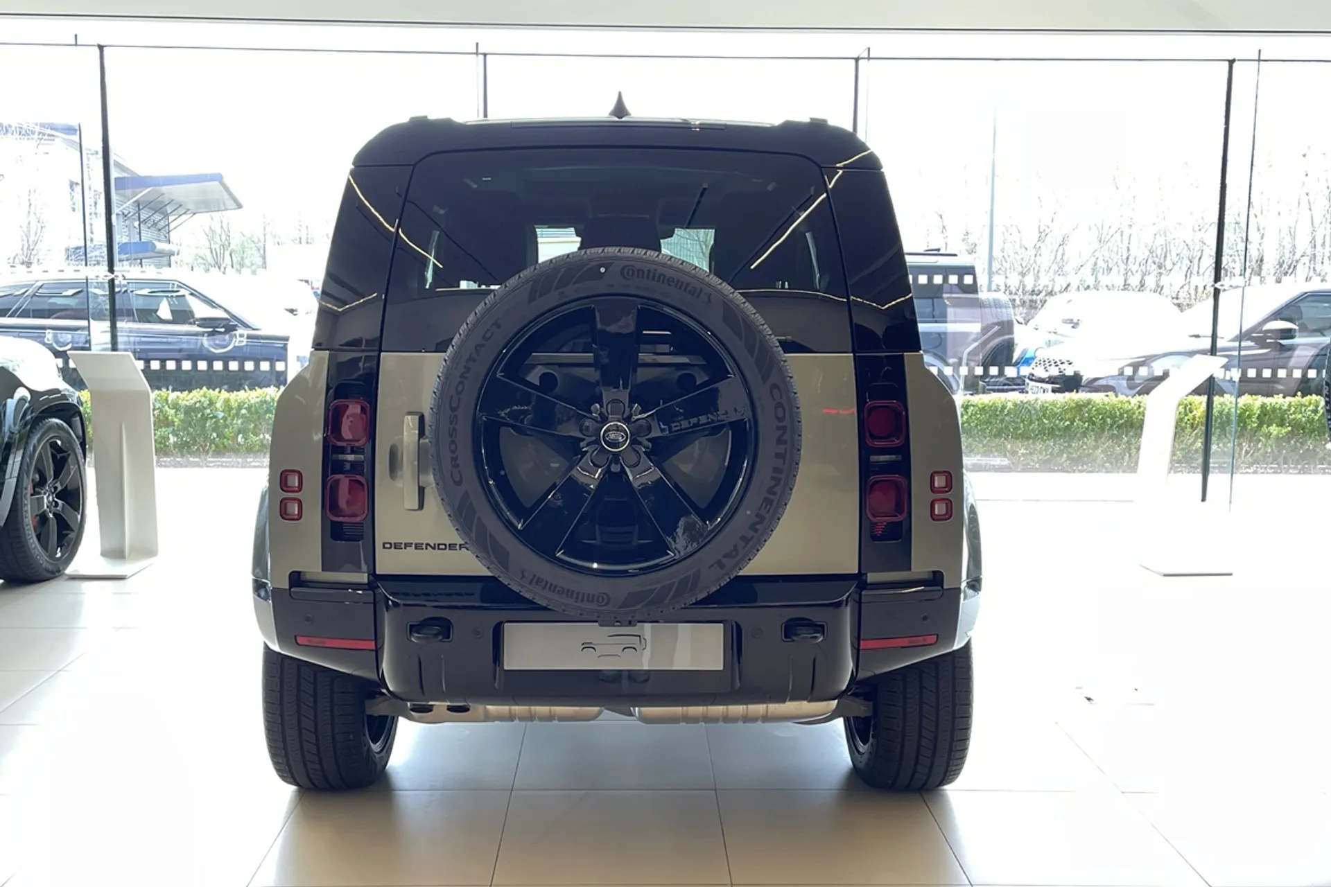 LAND ROVER Defender 90 thumbnail image number 8