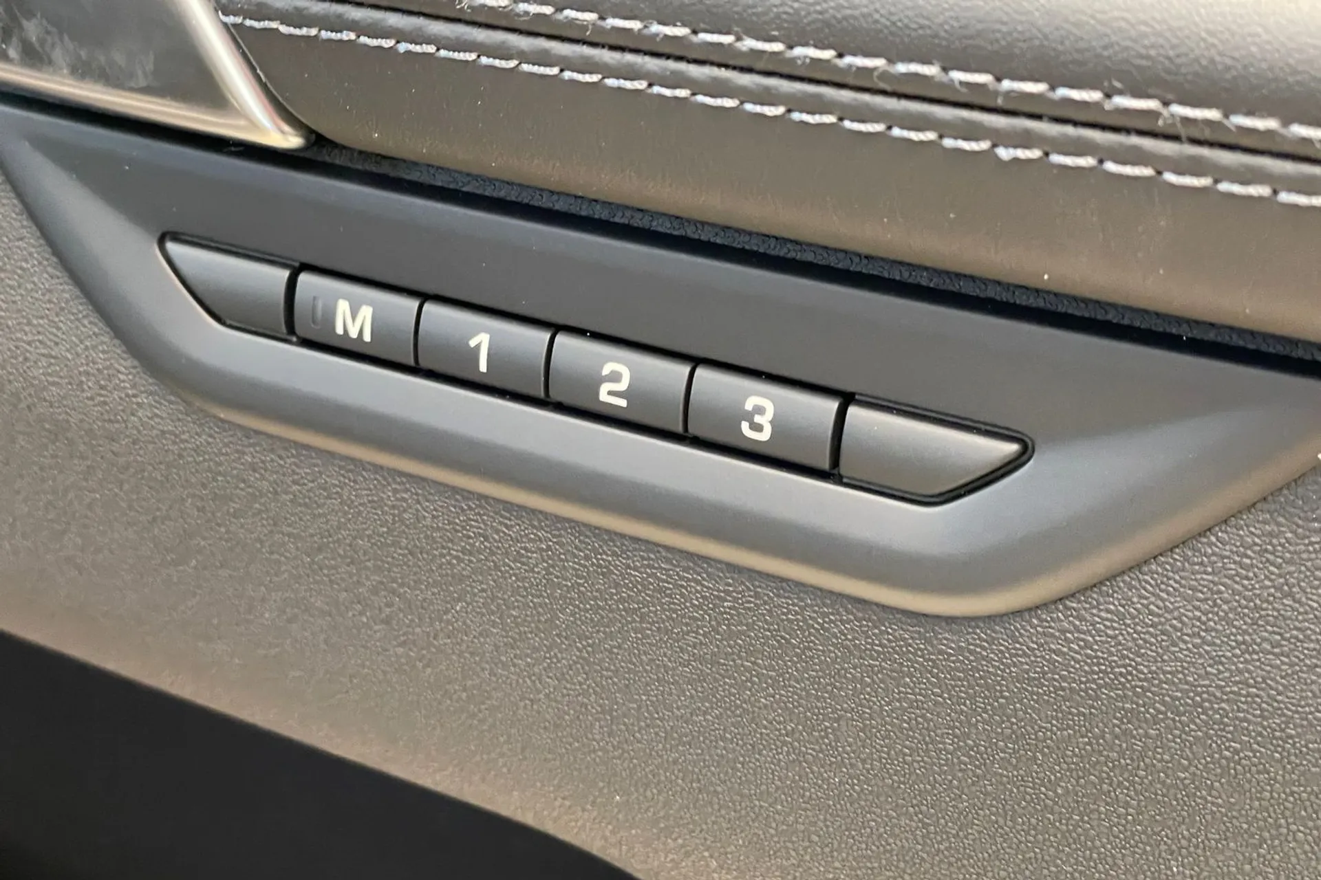 LAND ROVER DISCOVERY SPORT thumbnail image number 53
