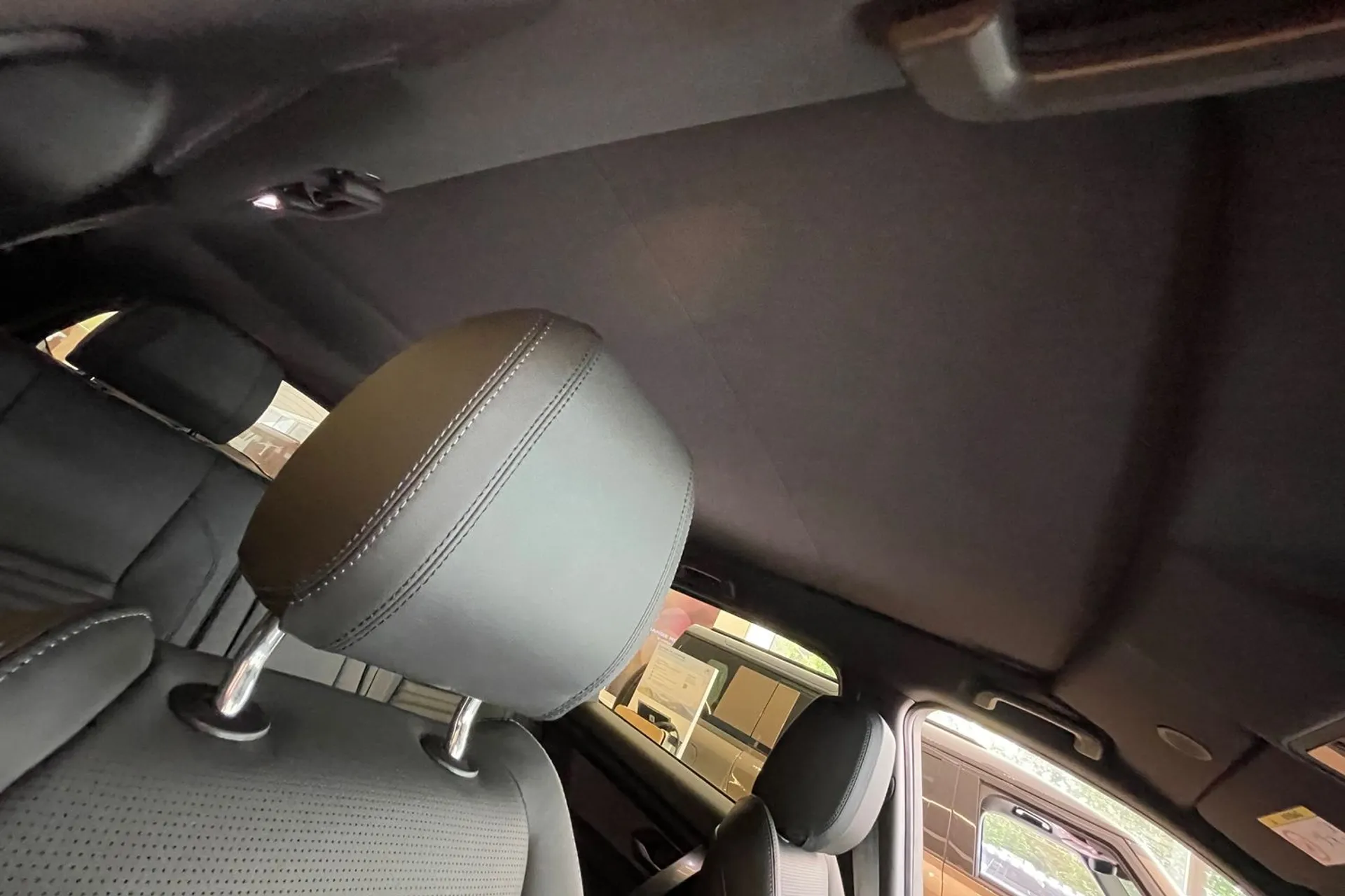 LAND ROVER DISCOVERY SPORT thumbnail image number 37