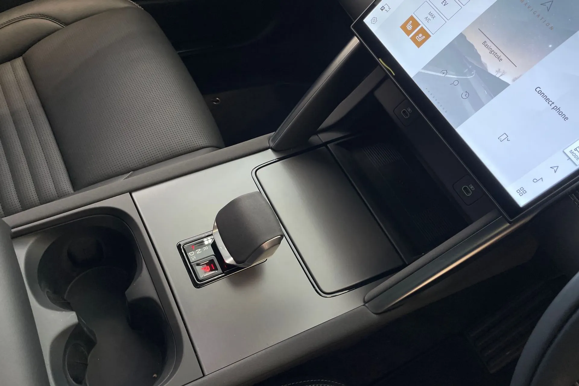 LAND ROVER DISCOVERY SPORT thumbnail image number 19