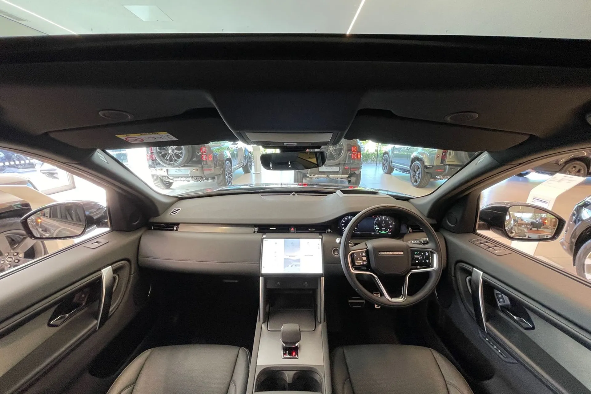 LAND ROVER DISCOVERY SPORT thumbnail image number 3
