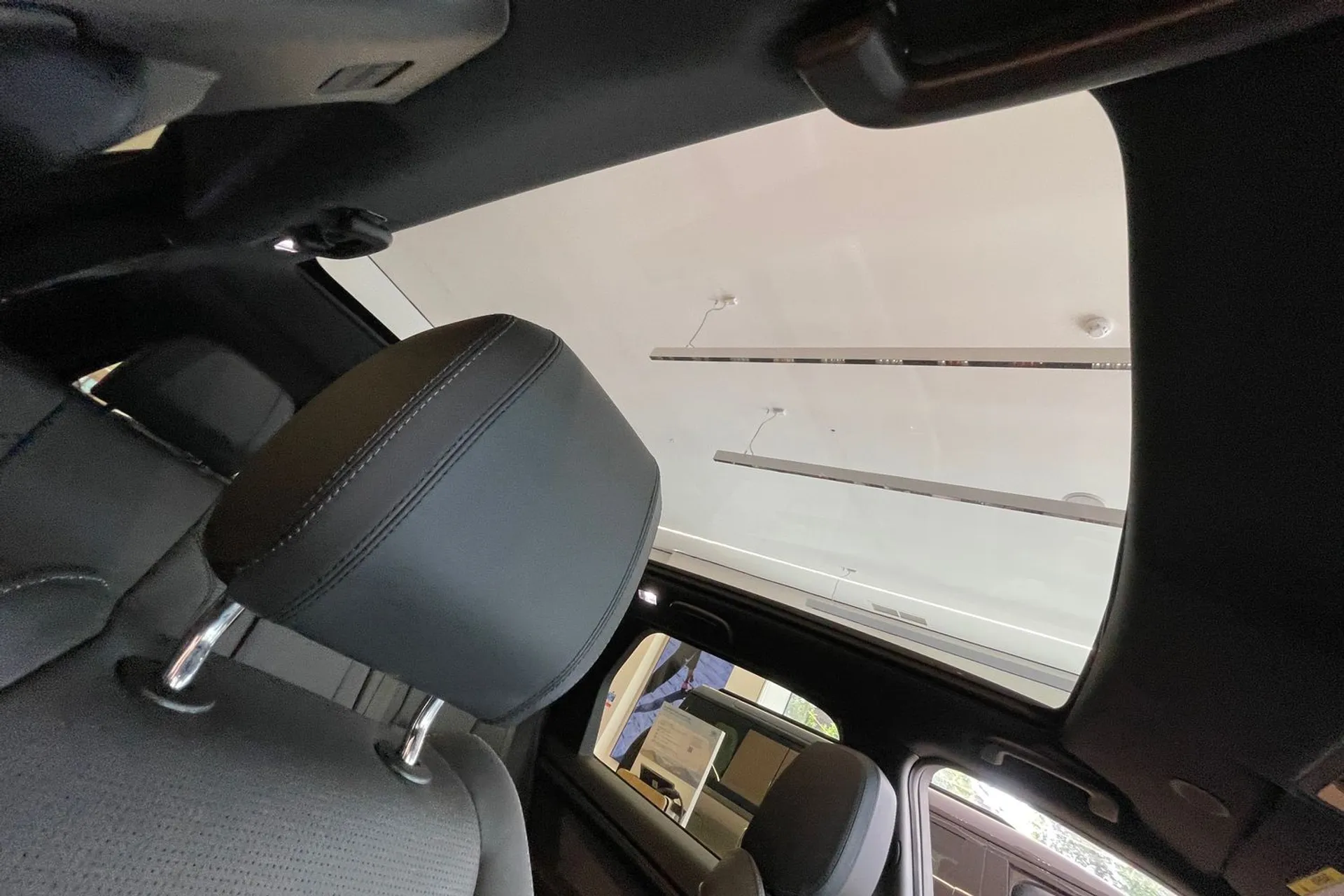 LAND ROVER DISCOVERY SPORT thumbnail image number 36
