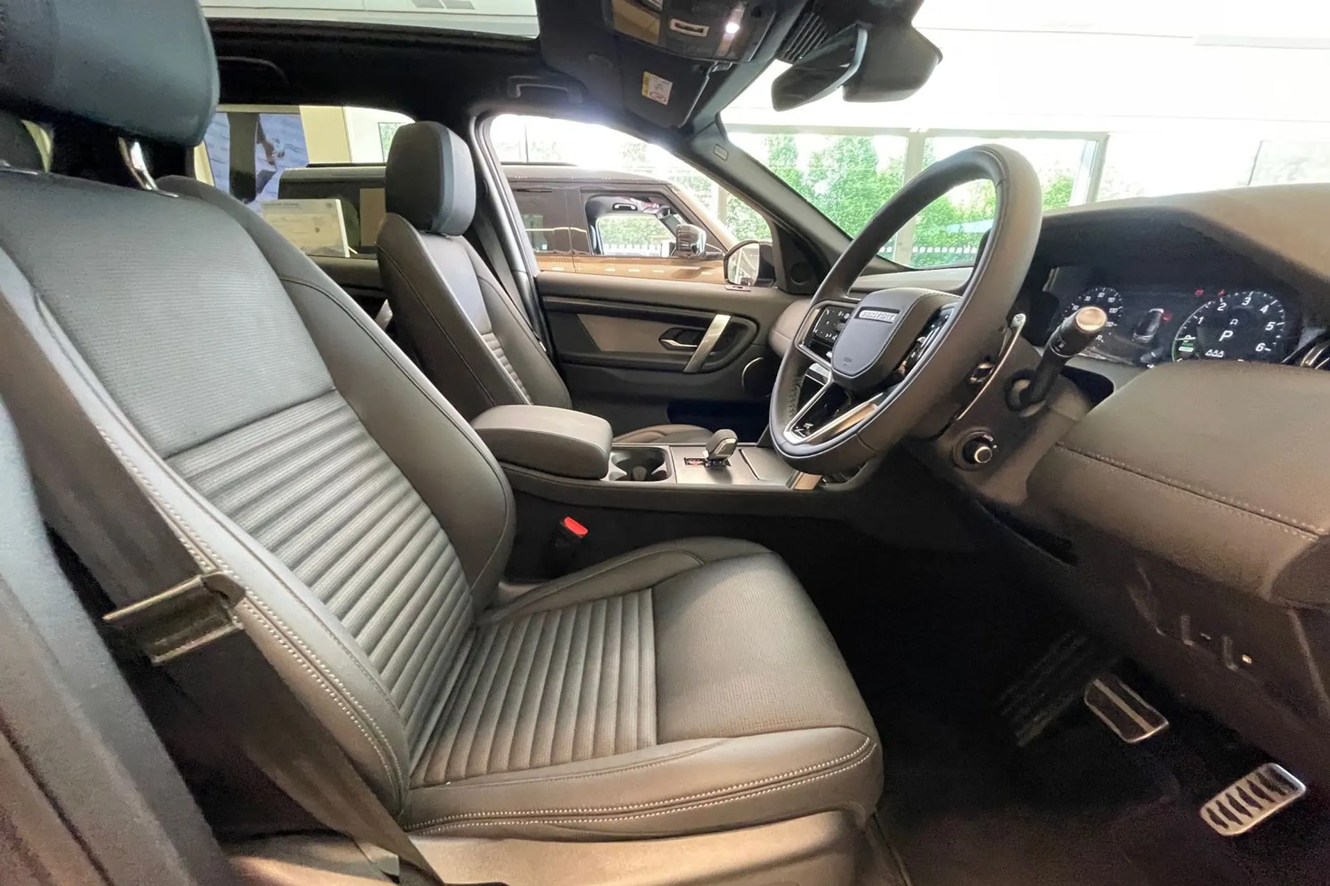 LAND ROVER DISCOVERY SPORT thumbnail image number 9