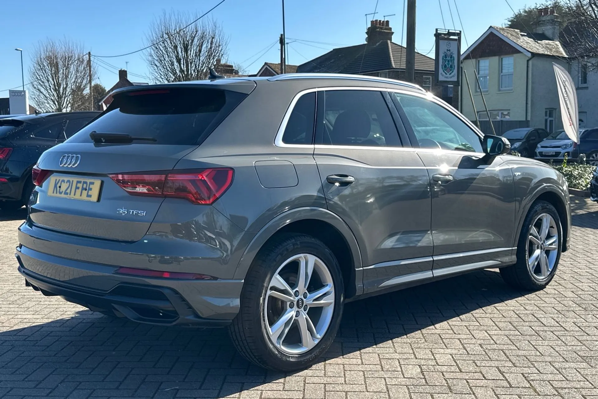Audi Q3 thumbnail image number 5