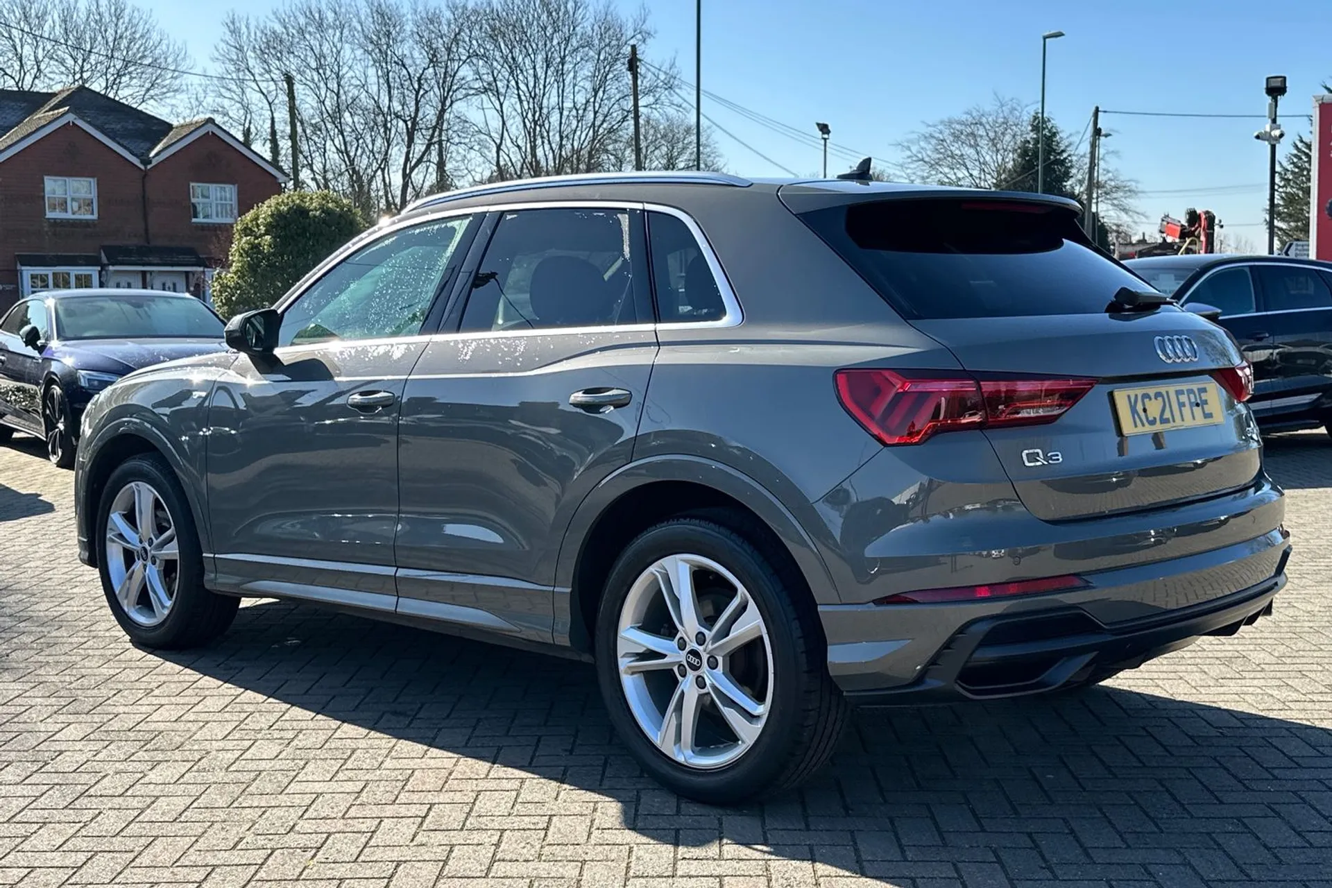 Audi Q3 thumbnail image number 7