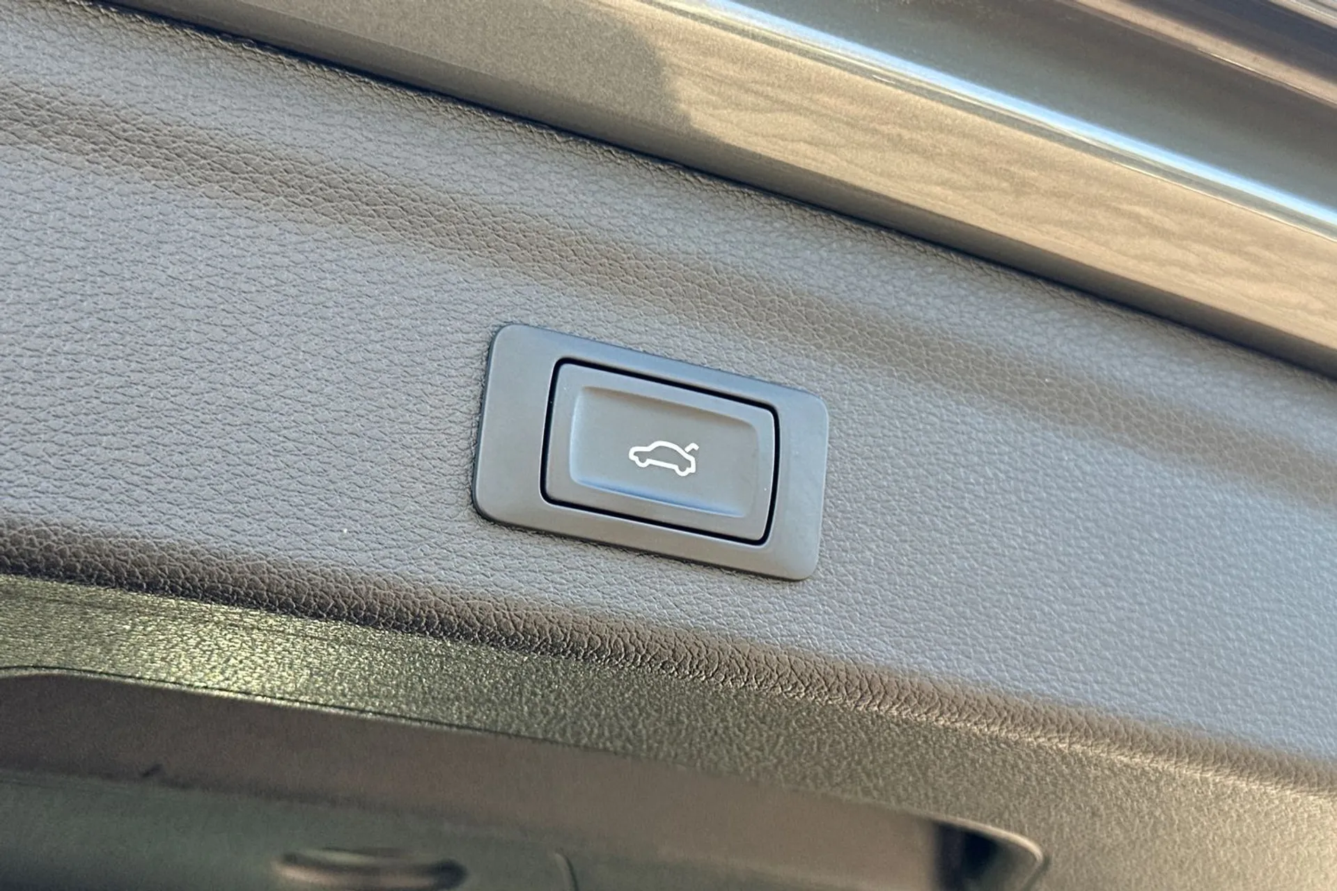 Audi Q3 thumbnail image number 13