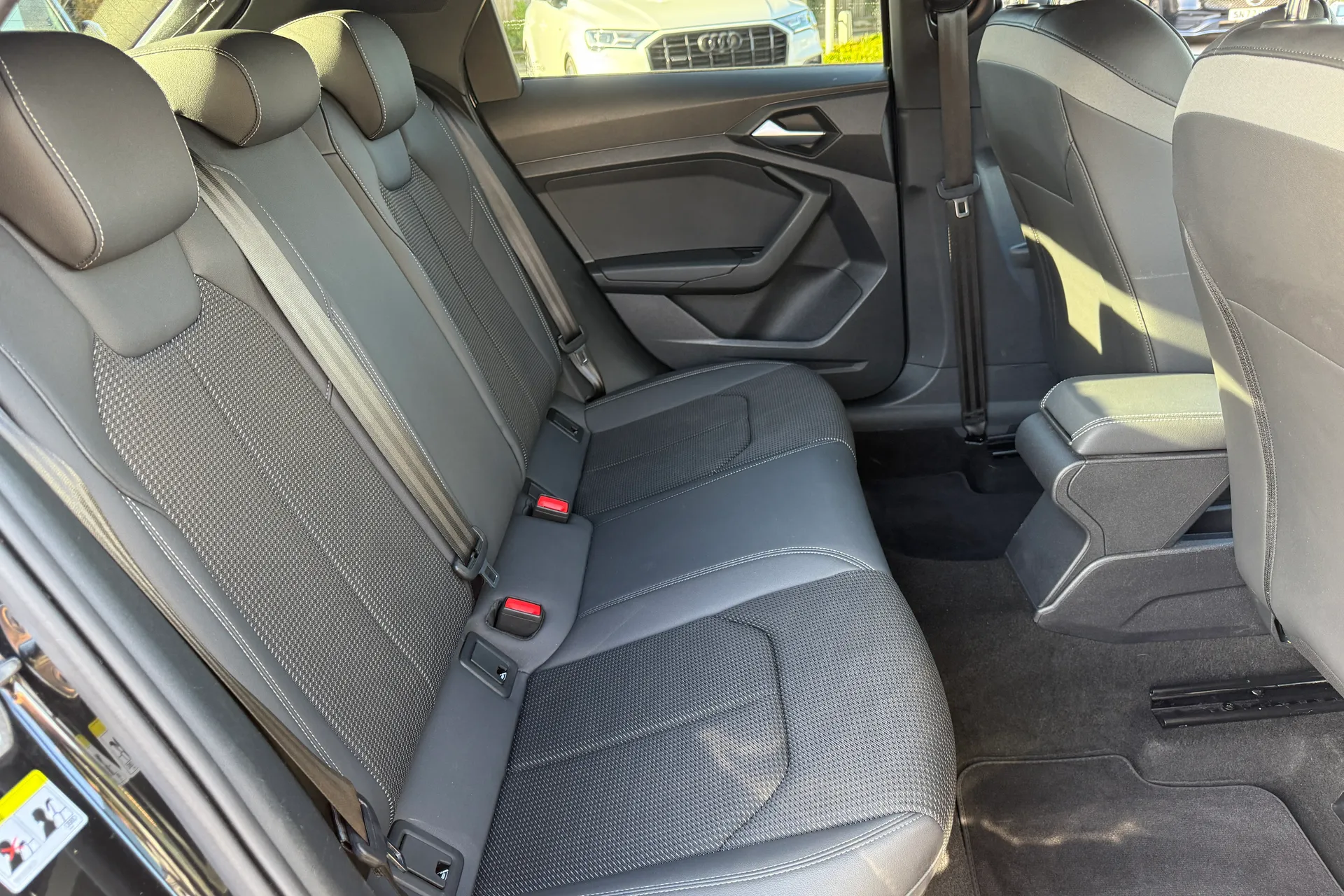 Audi A1 thumbnail image number 40