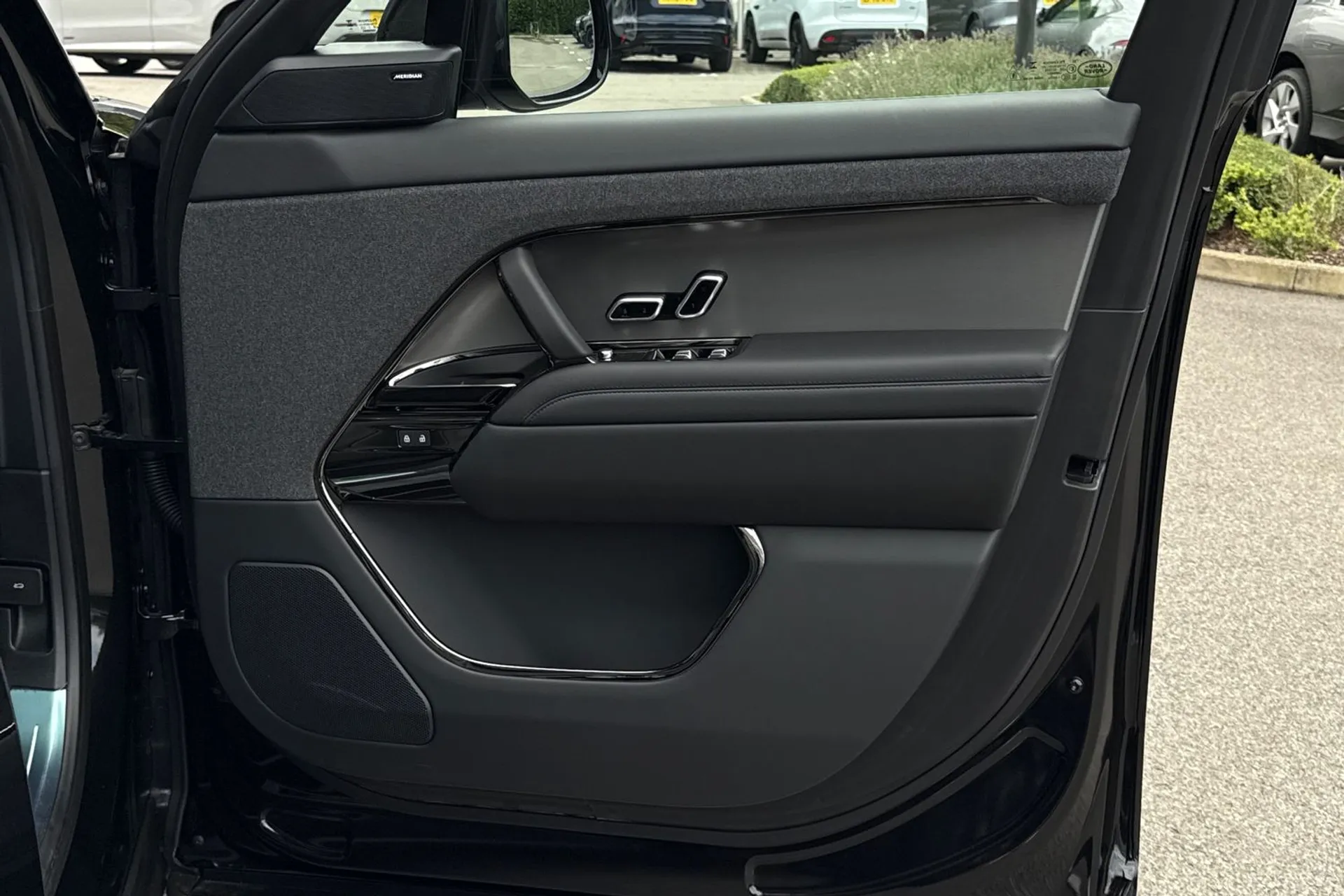 LAND ROVER RANGE ROVER SPORT thumbnail image number 21