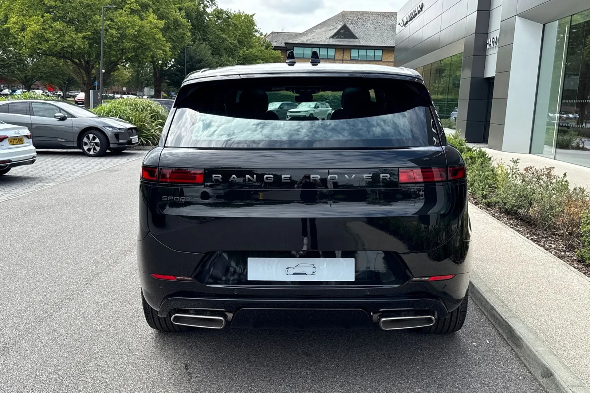 LAND ROVER RANGE ROVER SPORT thumbnail image number 11