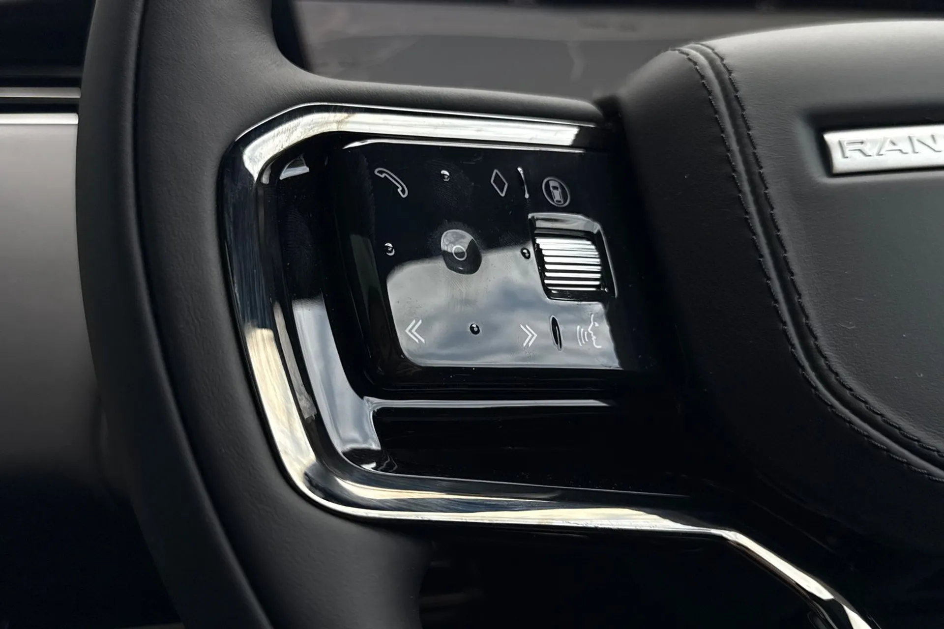 LAND ROVER RANGE ROVER SPORT thumbnail image number 50