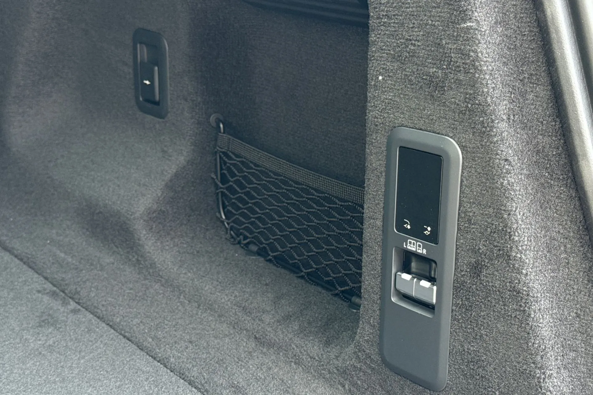 LAND ROVER RANGE ROVER SPORT thumbnail image number 37