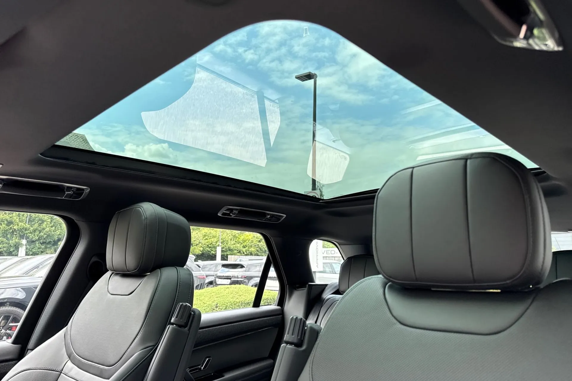 LAND ROVER RANGE ROVER SPORT thumbnail image number 4