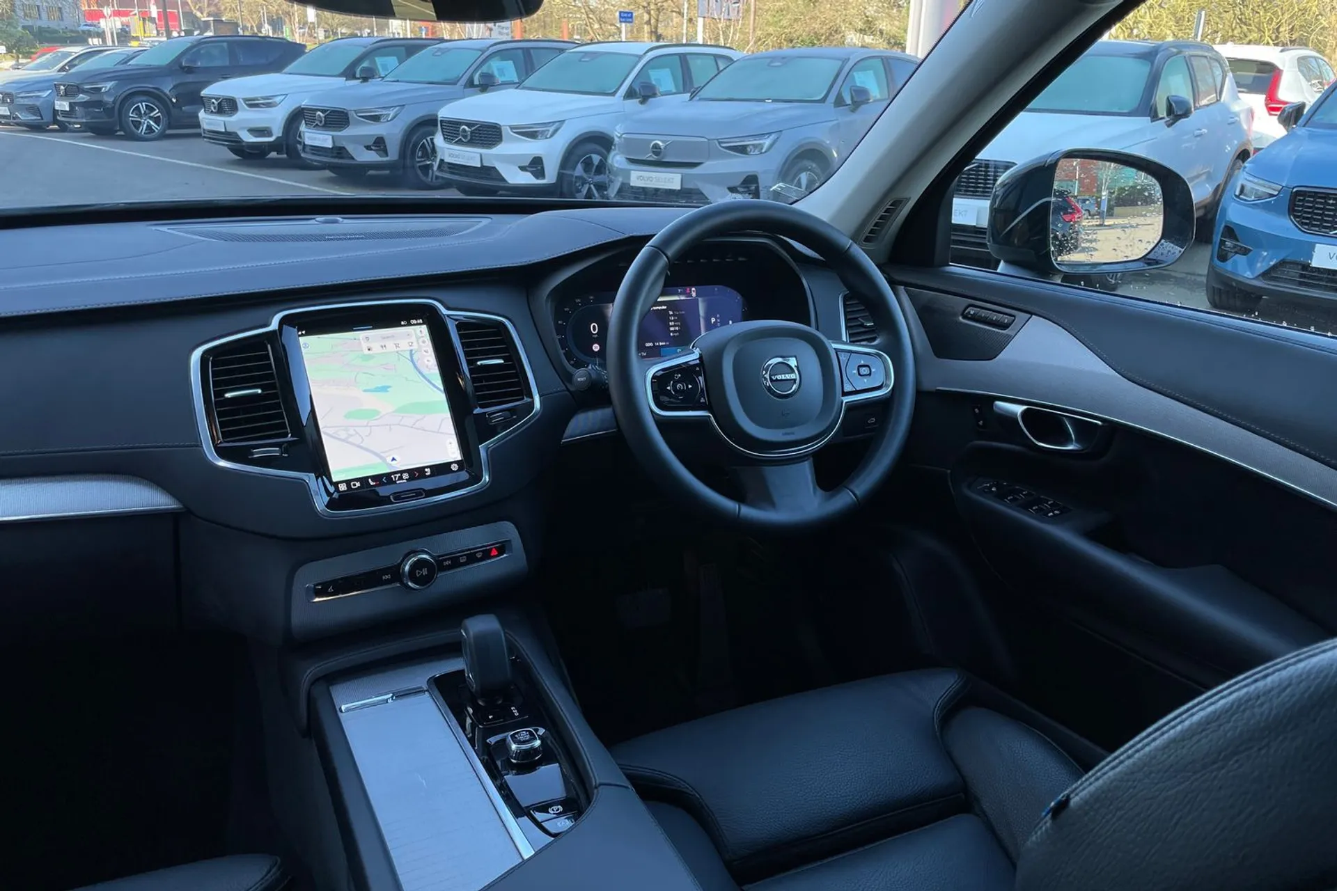Volvo XC90 thumbnail image number 36
