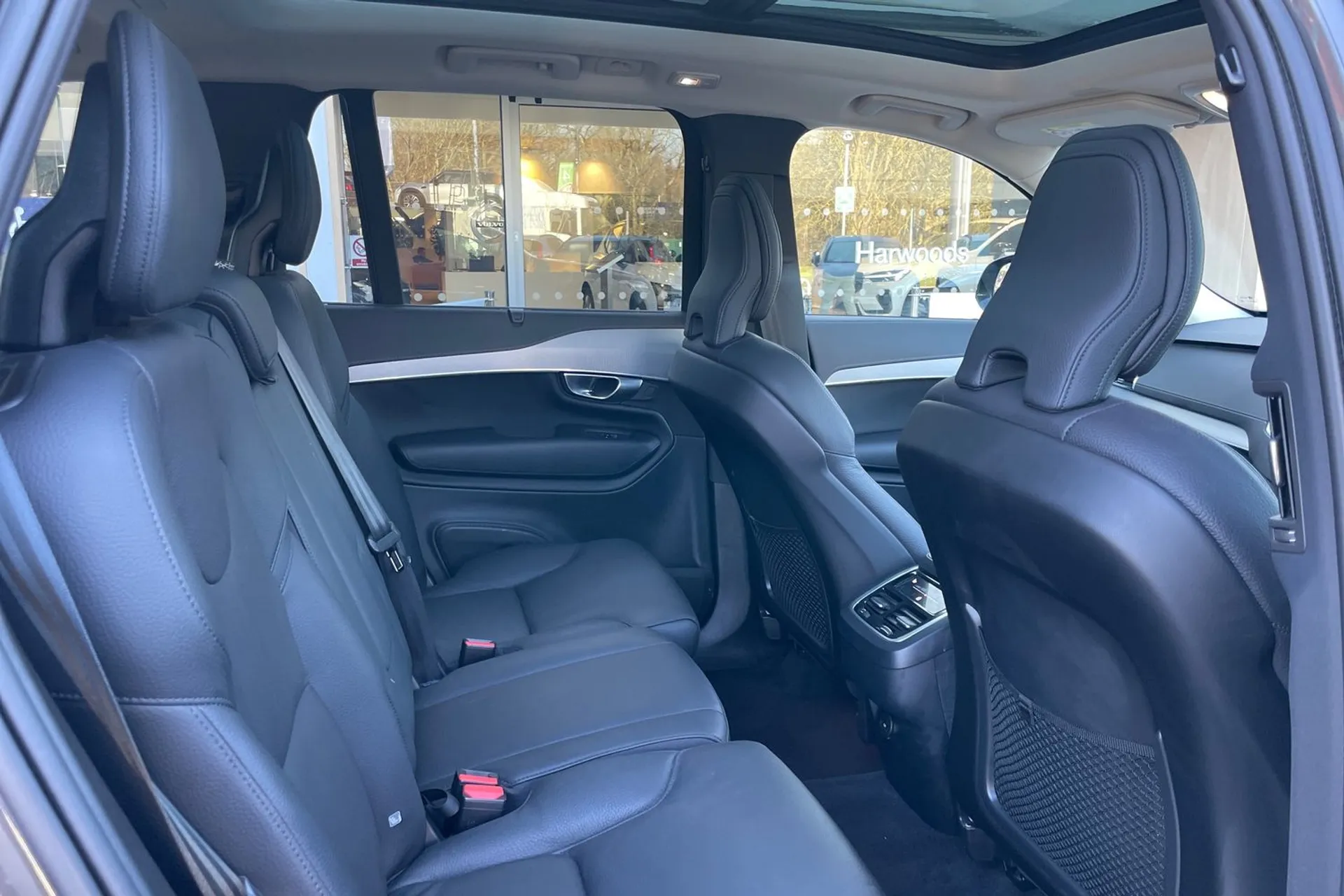 Volvo XC90 thumbnail image number 25