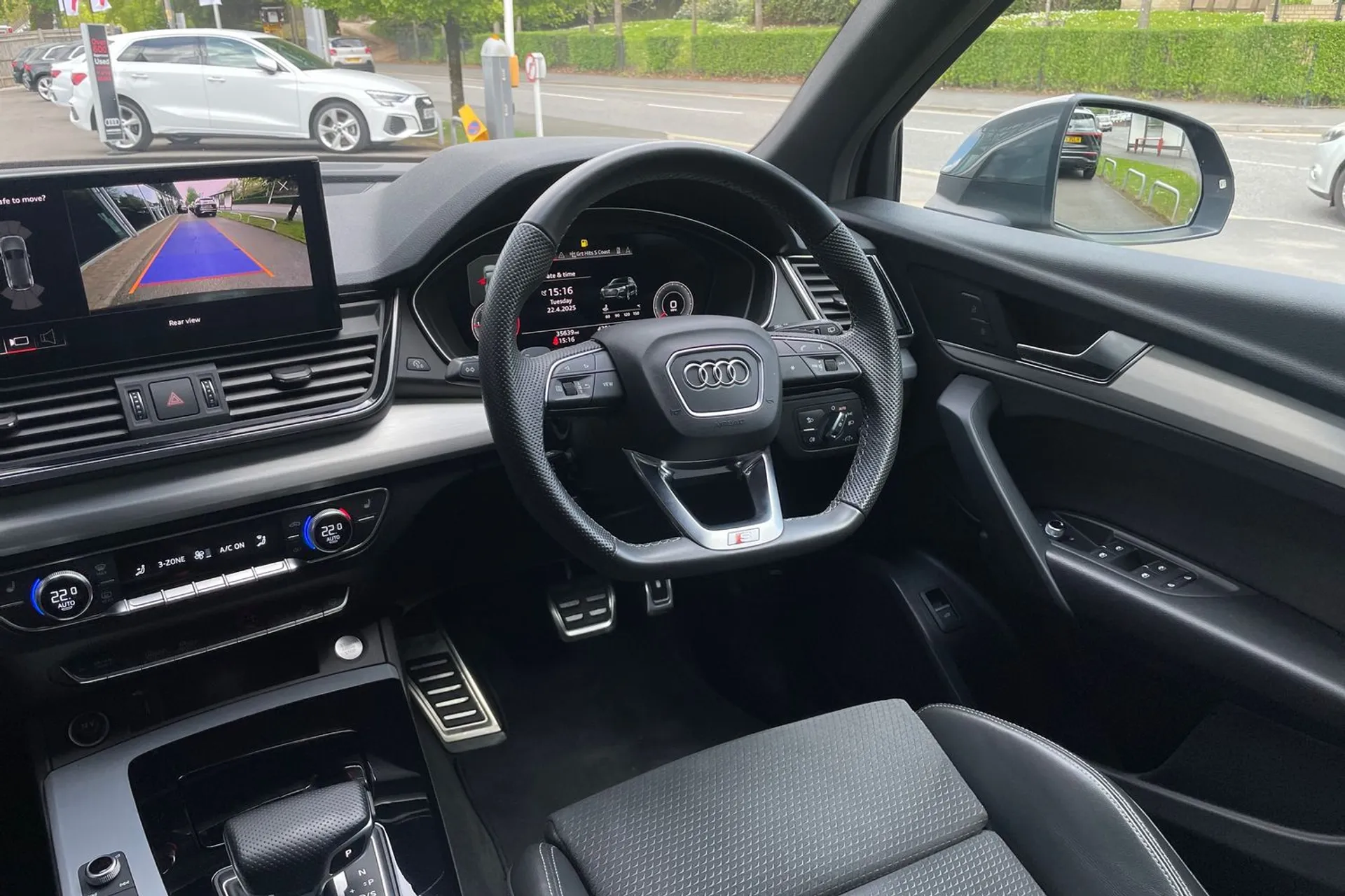 Audi Q5 thumbnail image number 32