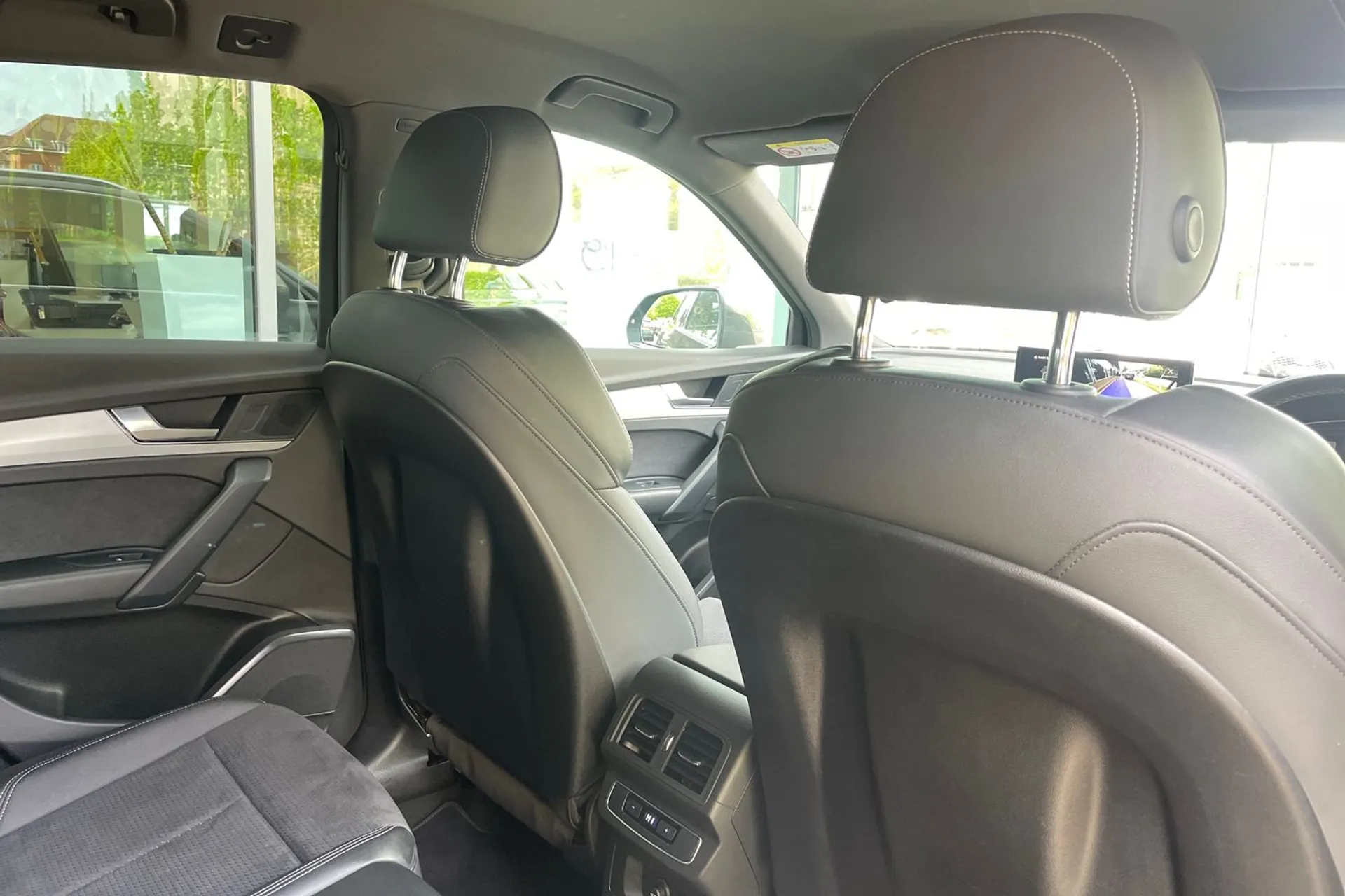 Audi Q5 thumbnail image number 22