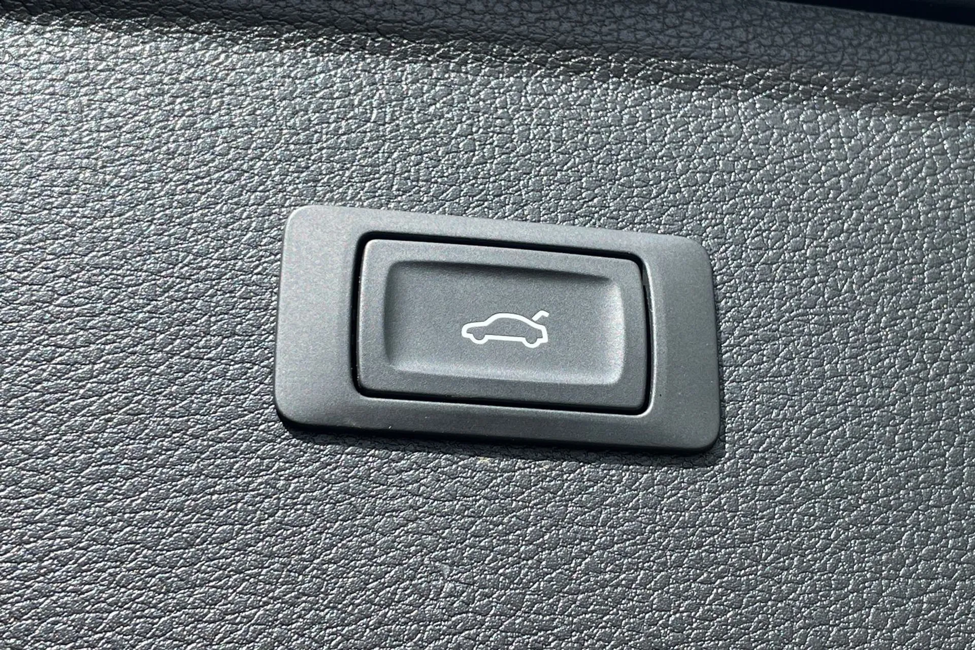 Audi Q5 thumbnail image number 19