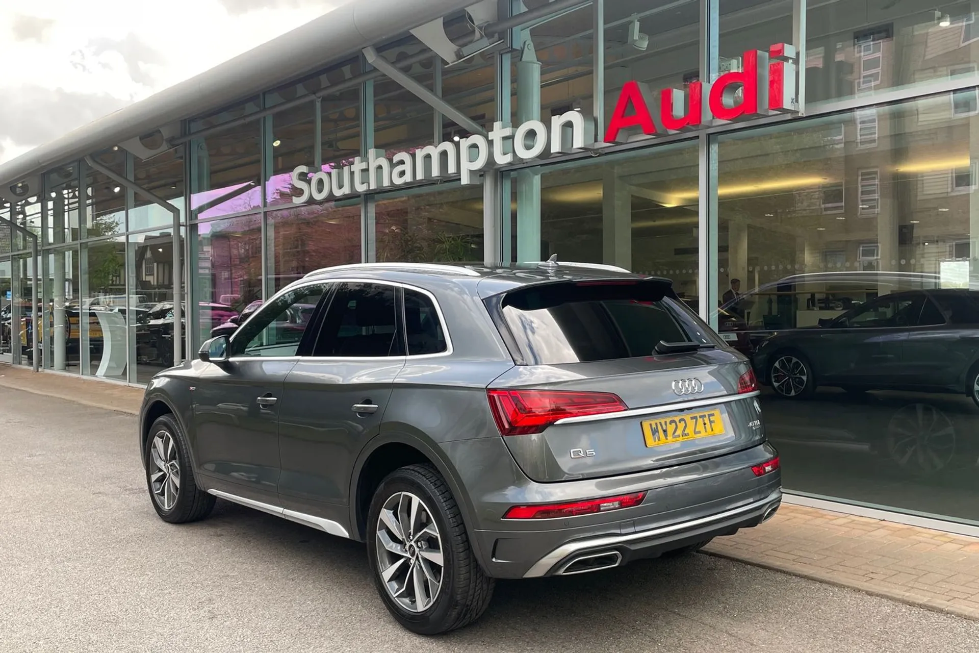 Audi Q5 thumbnail image number 7