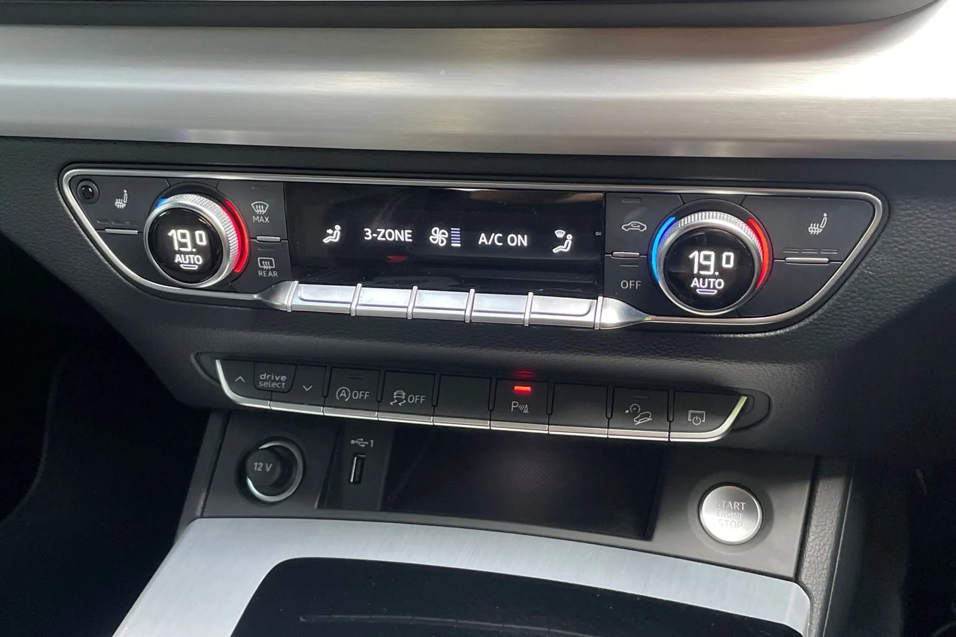 Audi Q5 thumbnail image number 38
