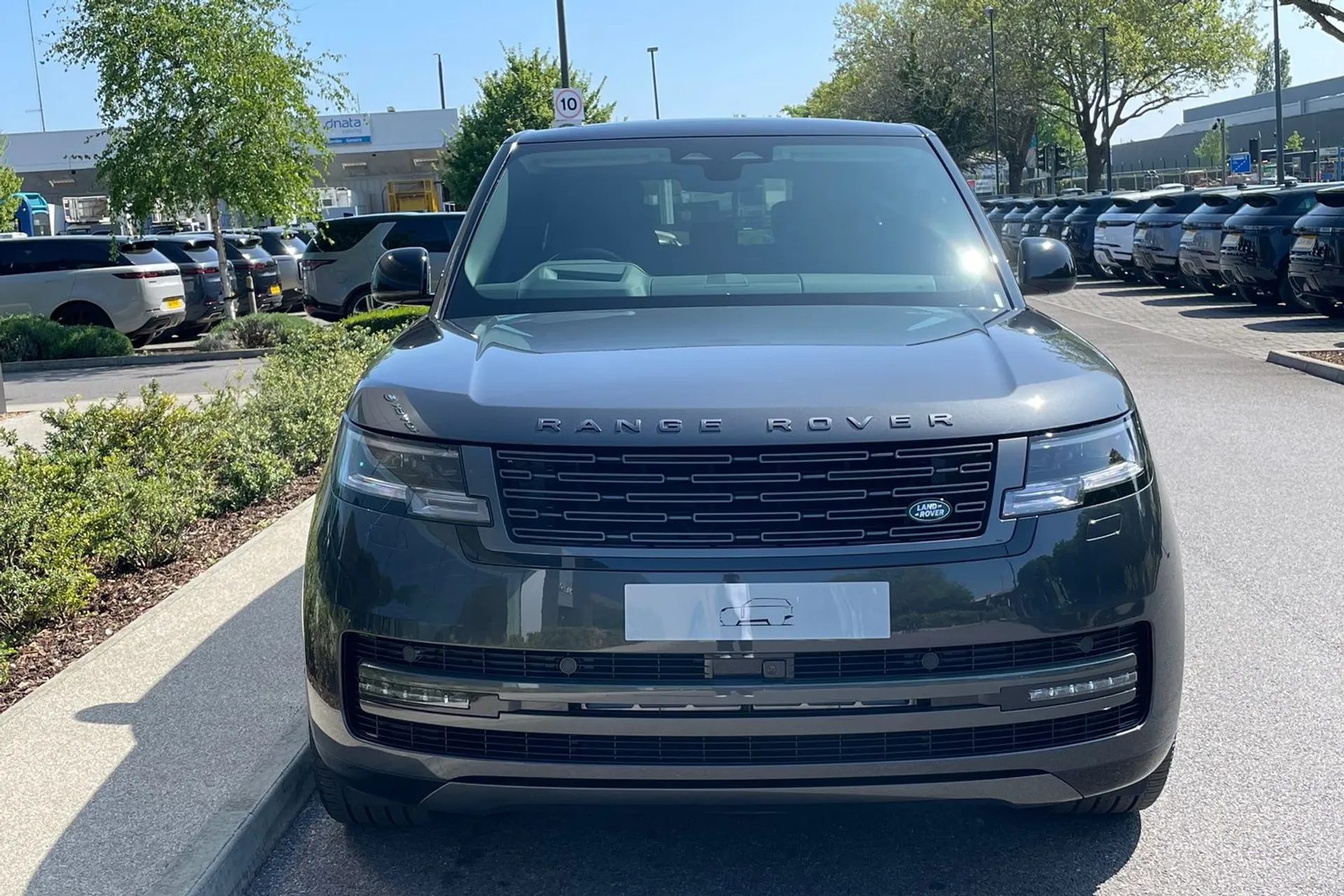 LAND ROVER RANGE ROVER thumbnail image number 18