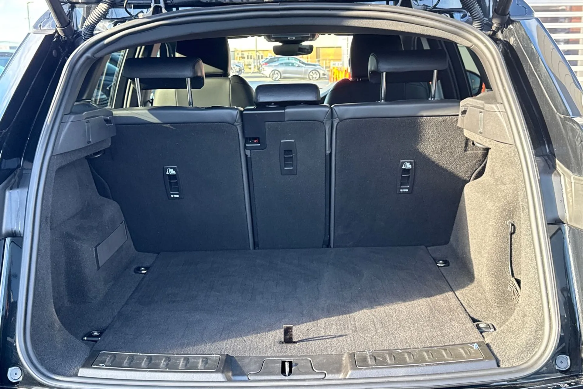 LAND ROVER RANGE ROVER EVOQUE thumbnail image number 42