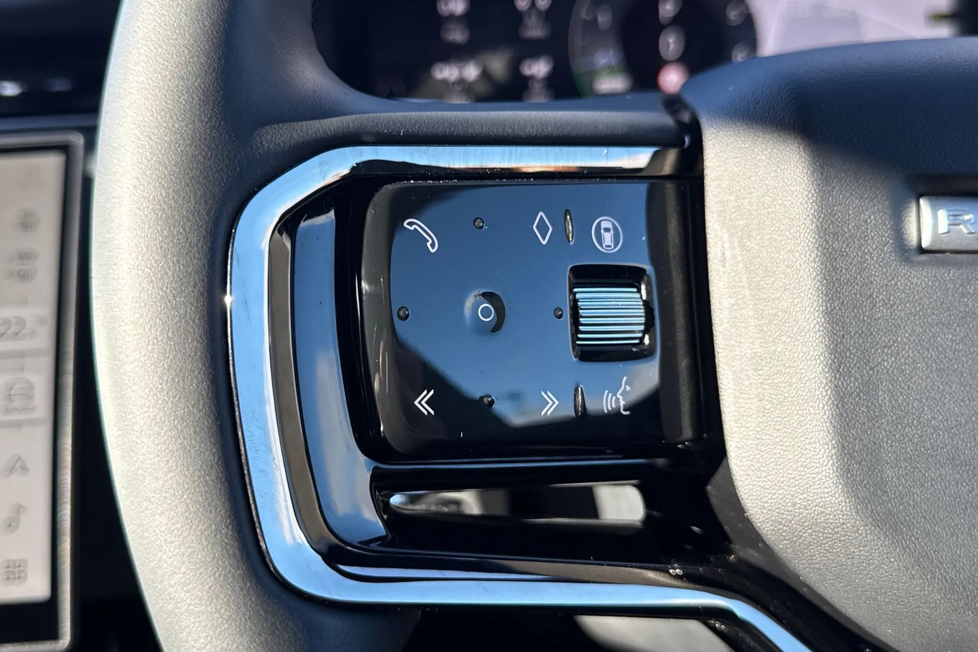 LAND ROVER RANGE ROVER EVOQUE thumbnail image number 28