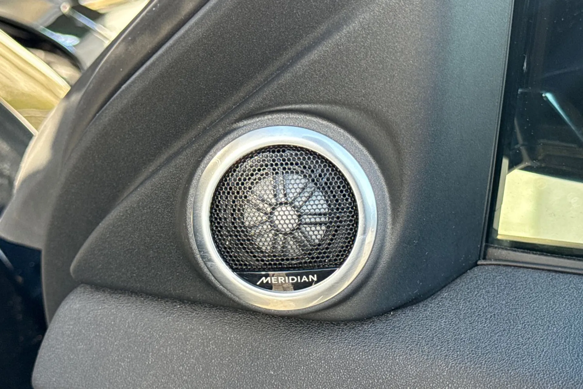 LAND ROVER RANGE ROVER EVOQUE thumbnail image number 20