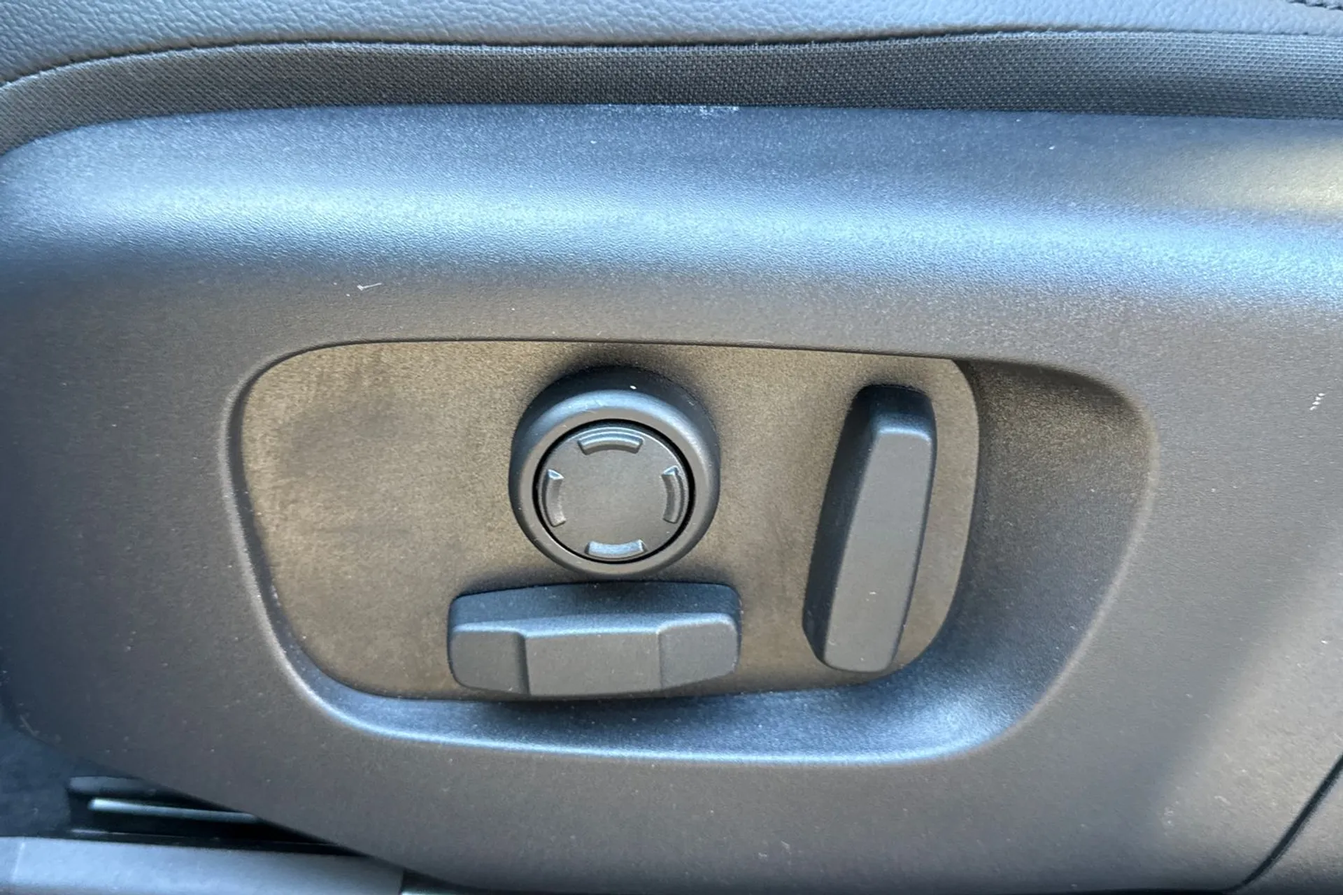 LAND ROVER RANGE ROVER EVOQUE thumbnail image number 51