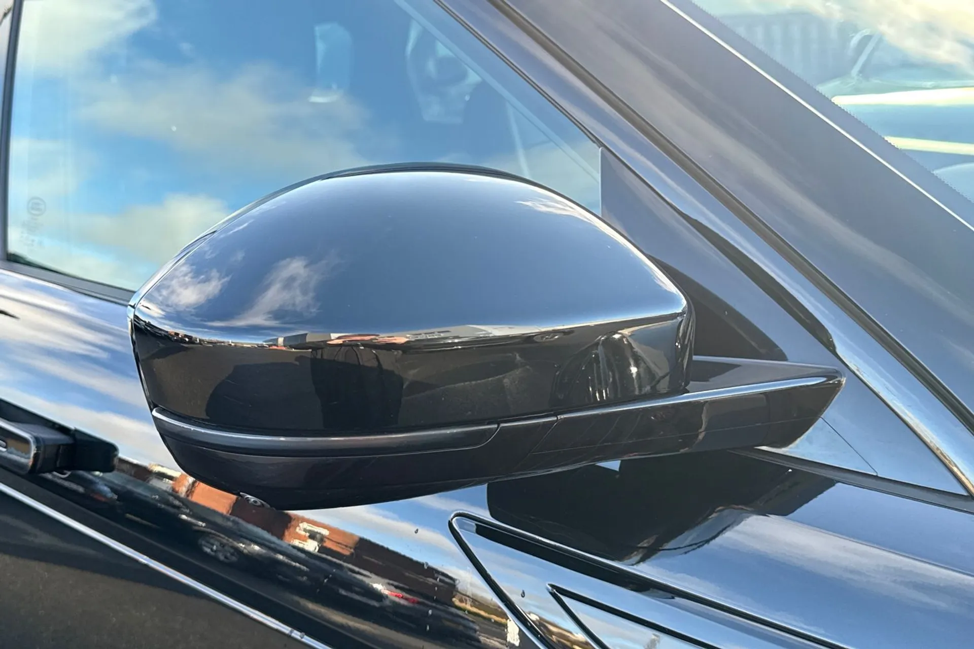 LAND ROVER RANGE ROVER EVOQUE thumbnail image number 33