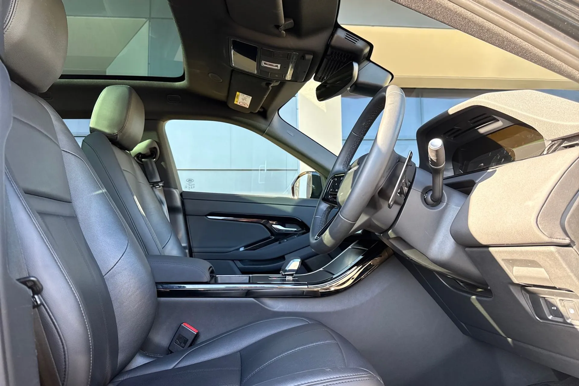 LAND ROVER RANGE ROVER EVOQUE thumbnail image number 15