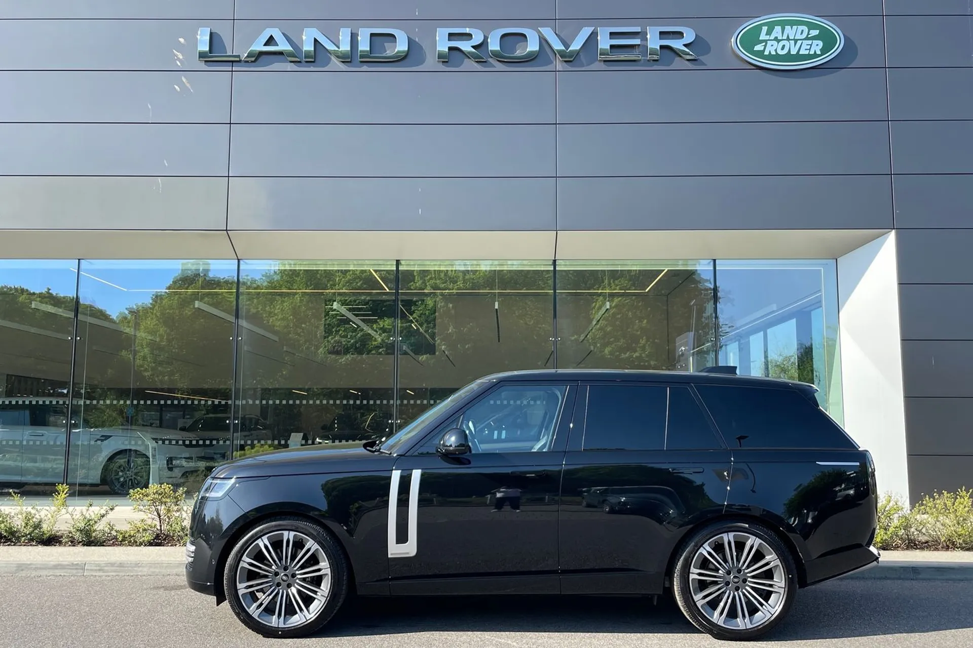 LAND ROVER RANGE ROVER thumbnail image number 14
