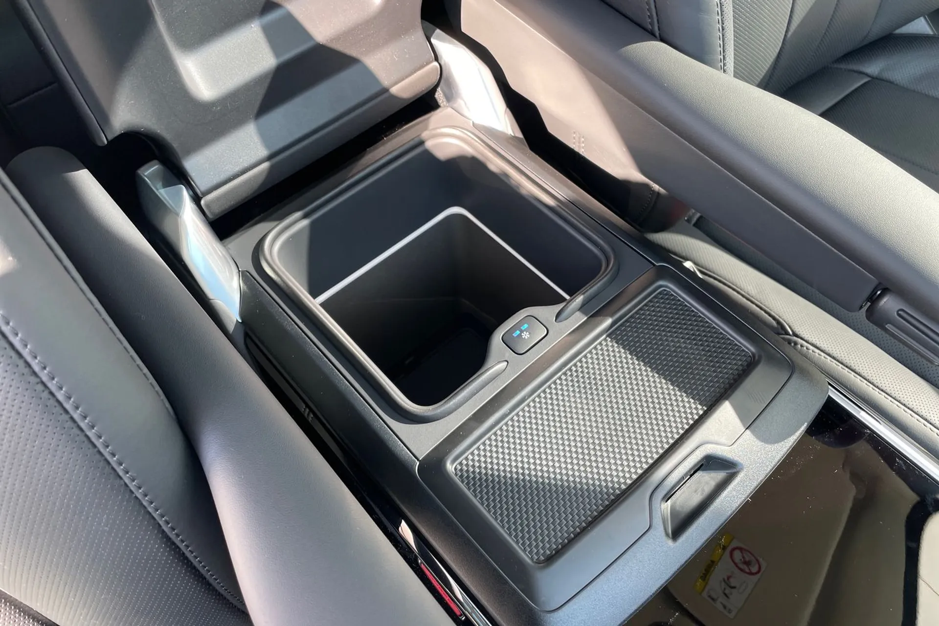 LAND ROVER RANGE ROVER thumbnail image number 22