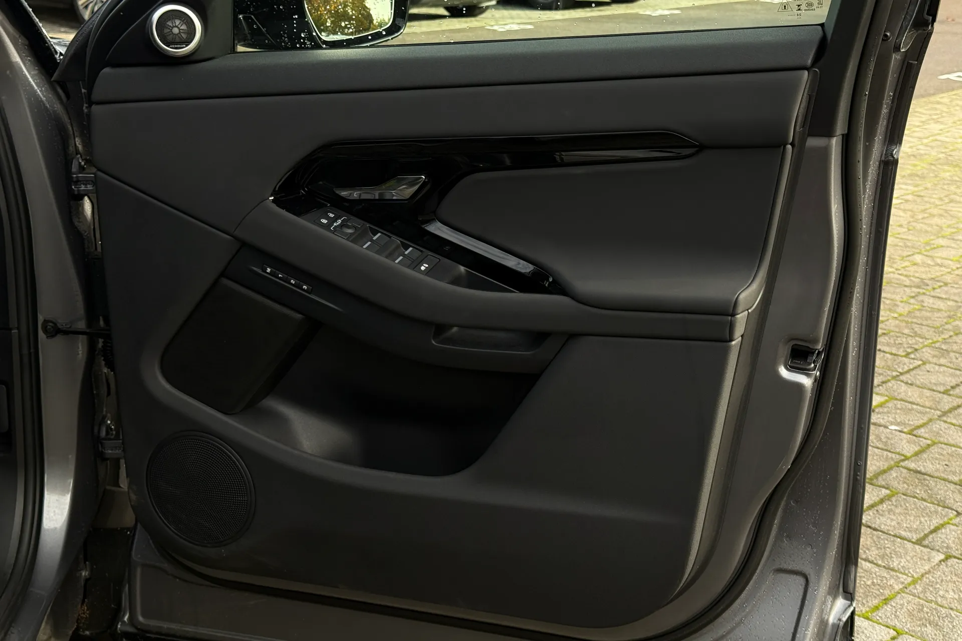 LAND ROVER RANGE ROVER EVOQUE thumbnail image number 47