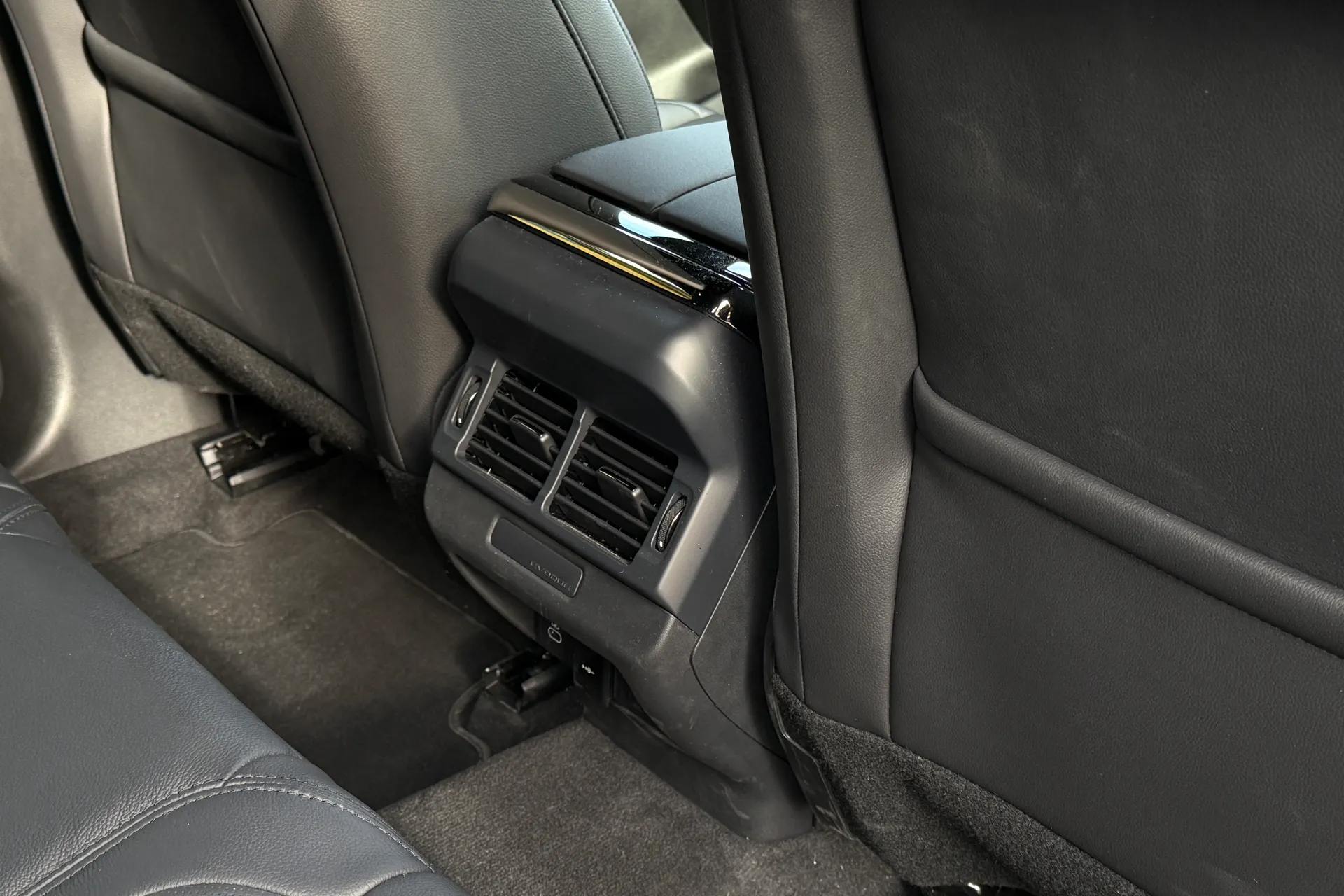 LAND ROVER RANGE ROVER EVOQUE thumbnail image number 36