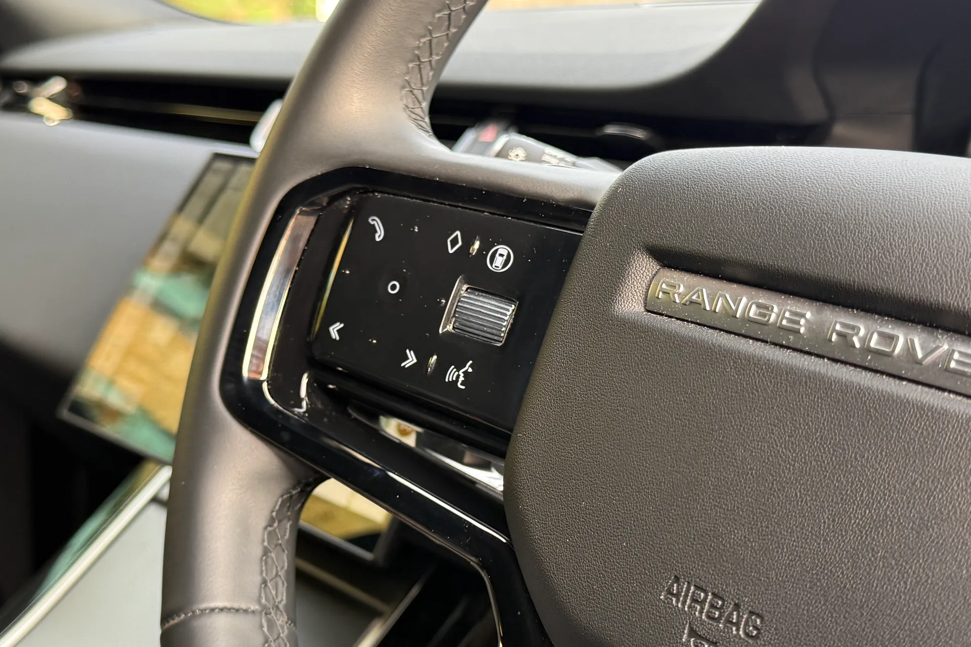 LAND ROVER RANGE ROVER EVOQUE thumbnail image number 43