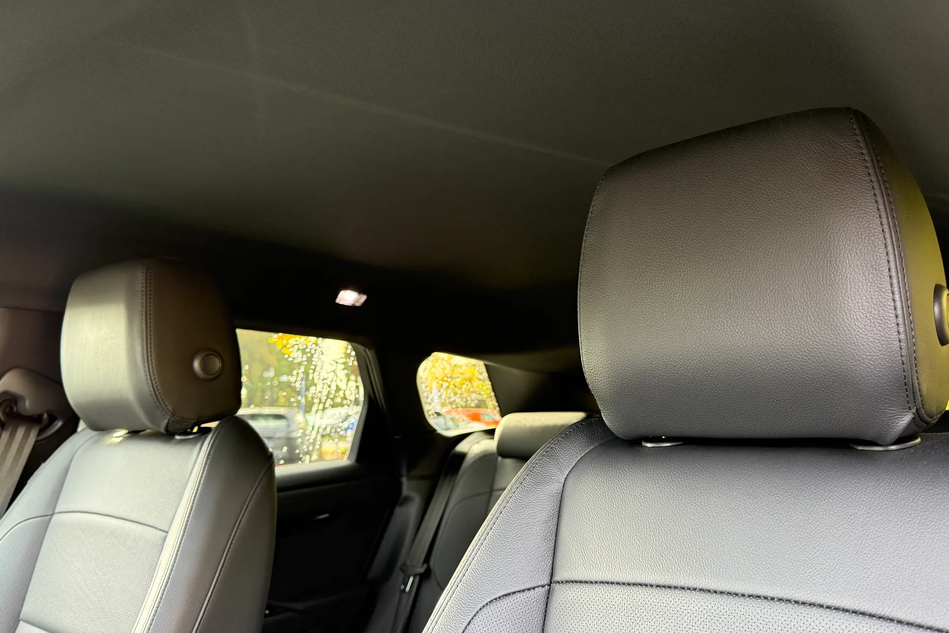 LAND ROVER RANGE ROVER EVOQUE thumbnail image number 4