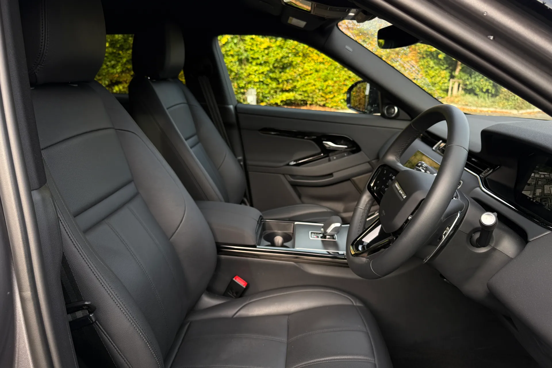 LAND ROVER RANGE ROVER EVOQUE thumbnail image number 37