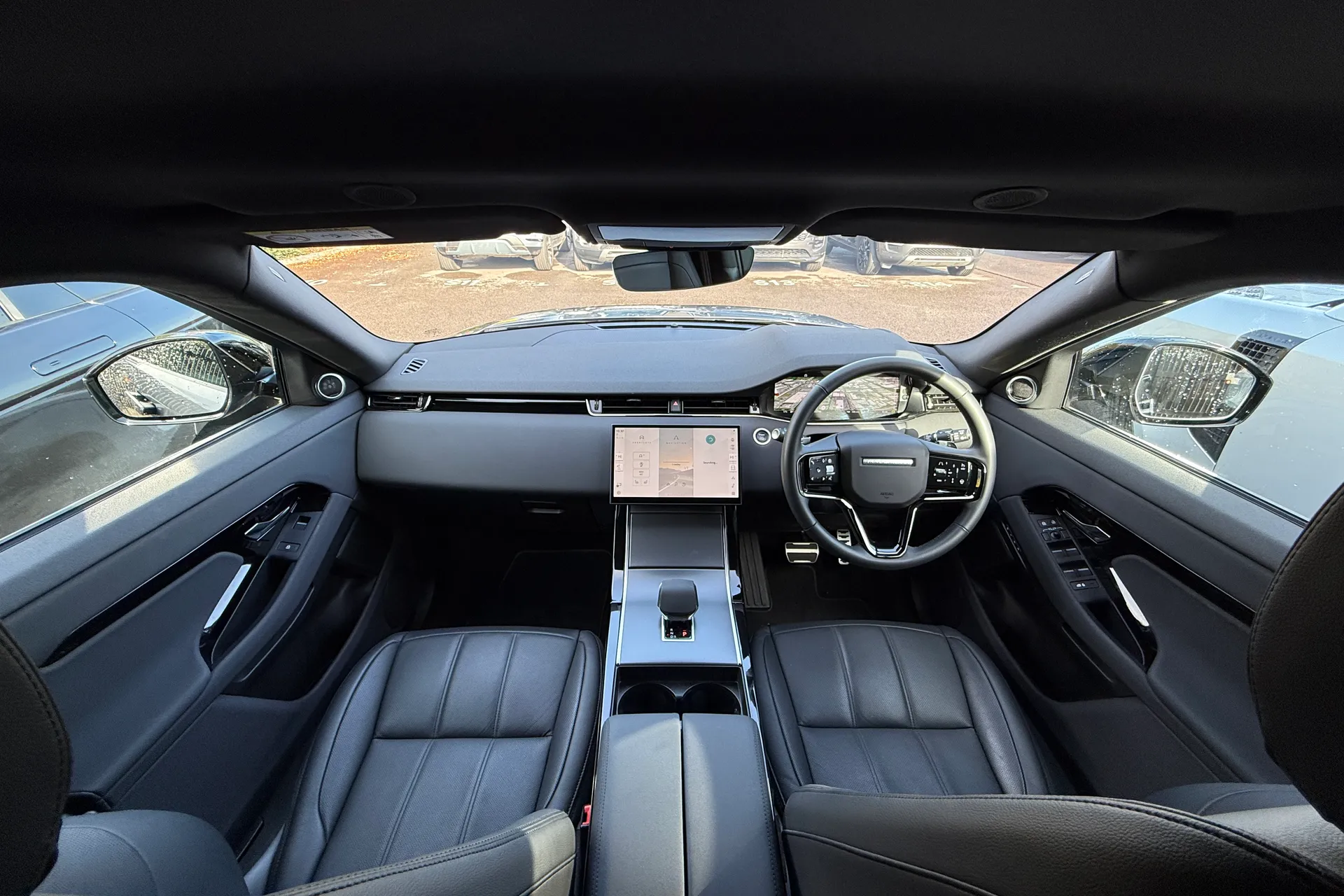 LAND ROVER RANGE ROVER EVOQUE thumbnail image number 3