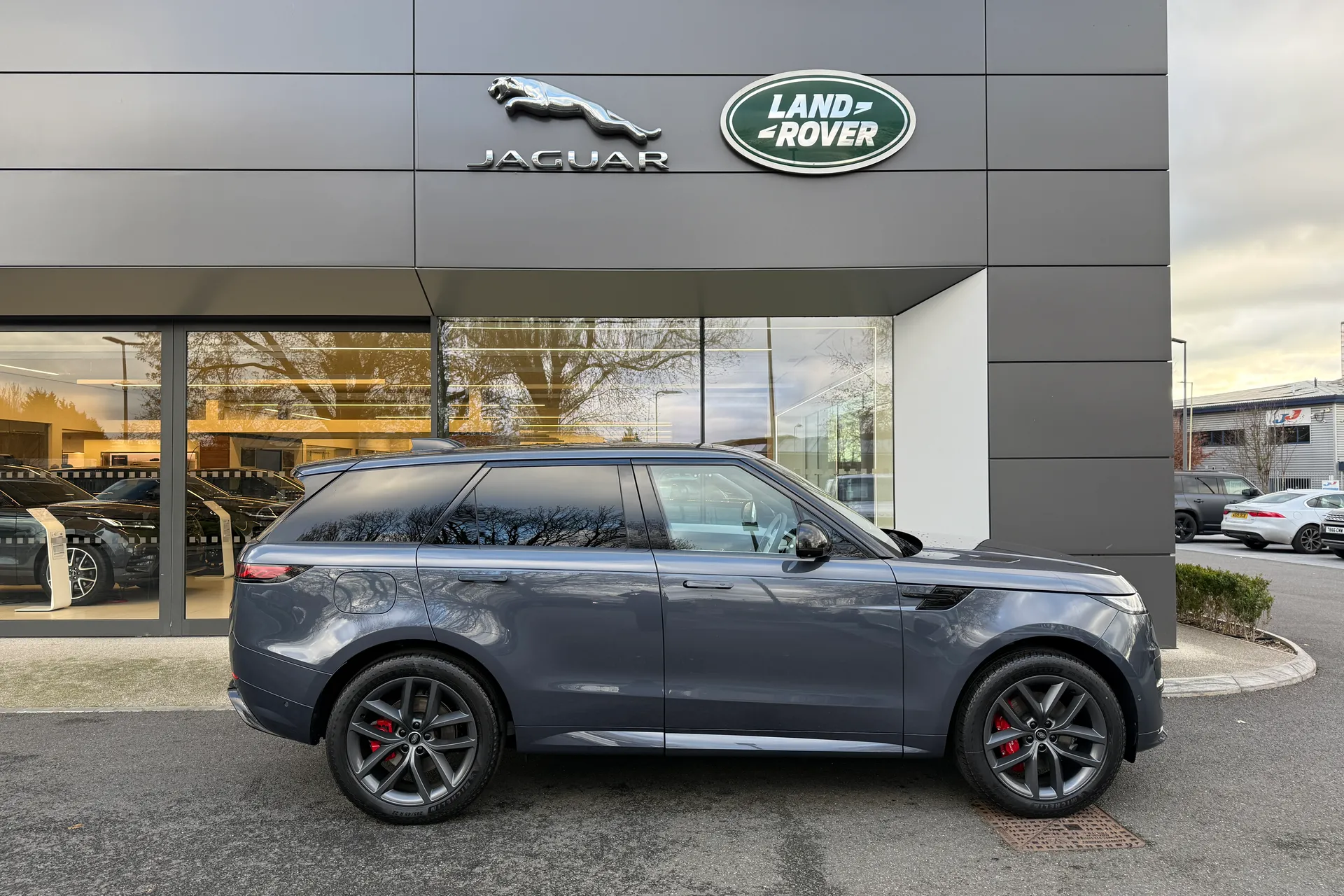 LAND ROVER RANGE ROVER SPORT thumbnail image number 5