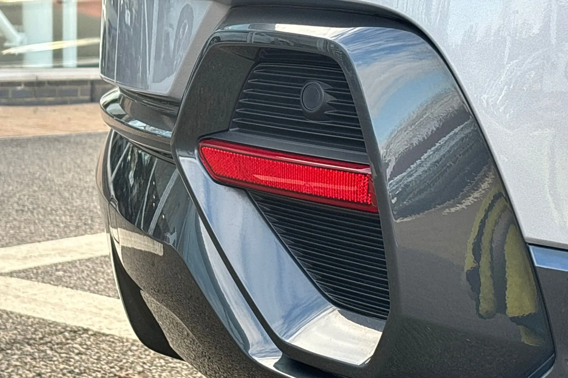Audi Q3 thumbnail image number 16